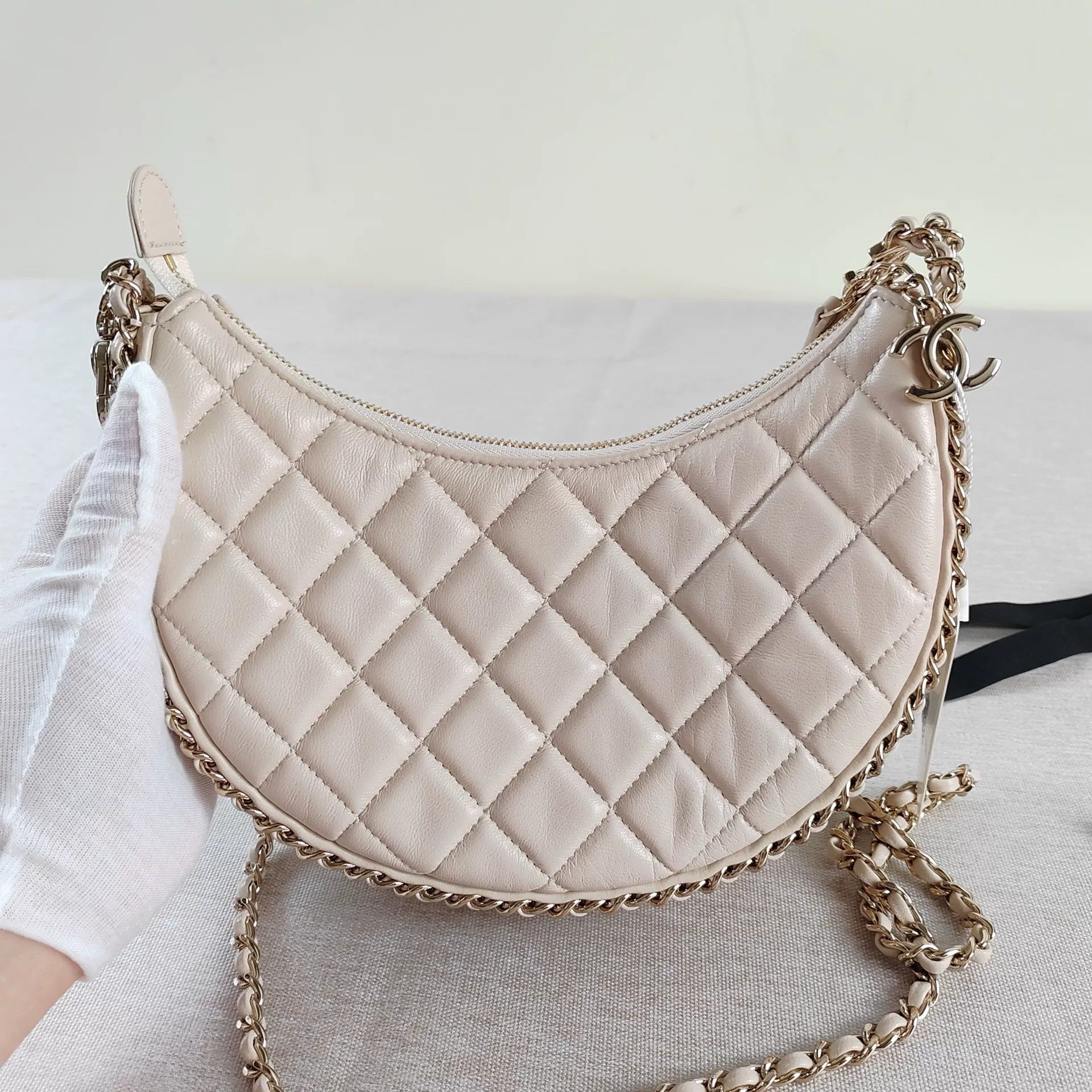 Chanel Pre-loved Bag Very good condition Size ONE SIZE - 8 Thumbnail
