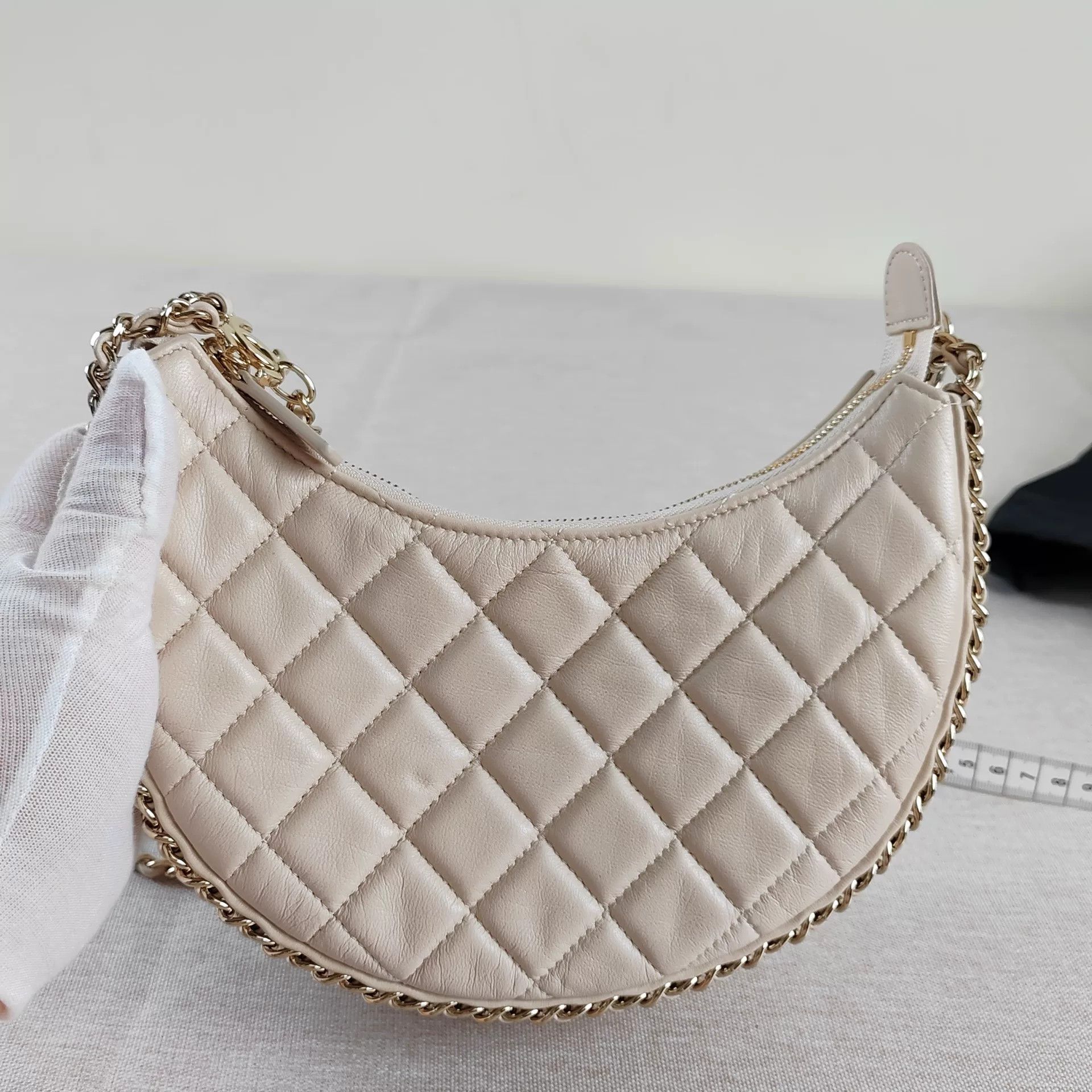 Chanel Pre-loved Bag Very good condition Size ONE SIZE - 3 Thumbnail