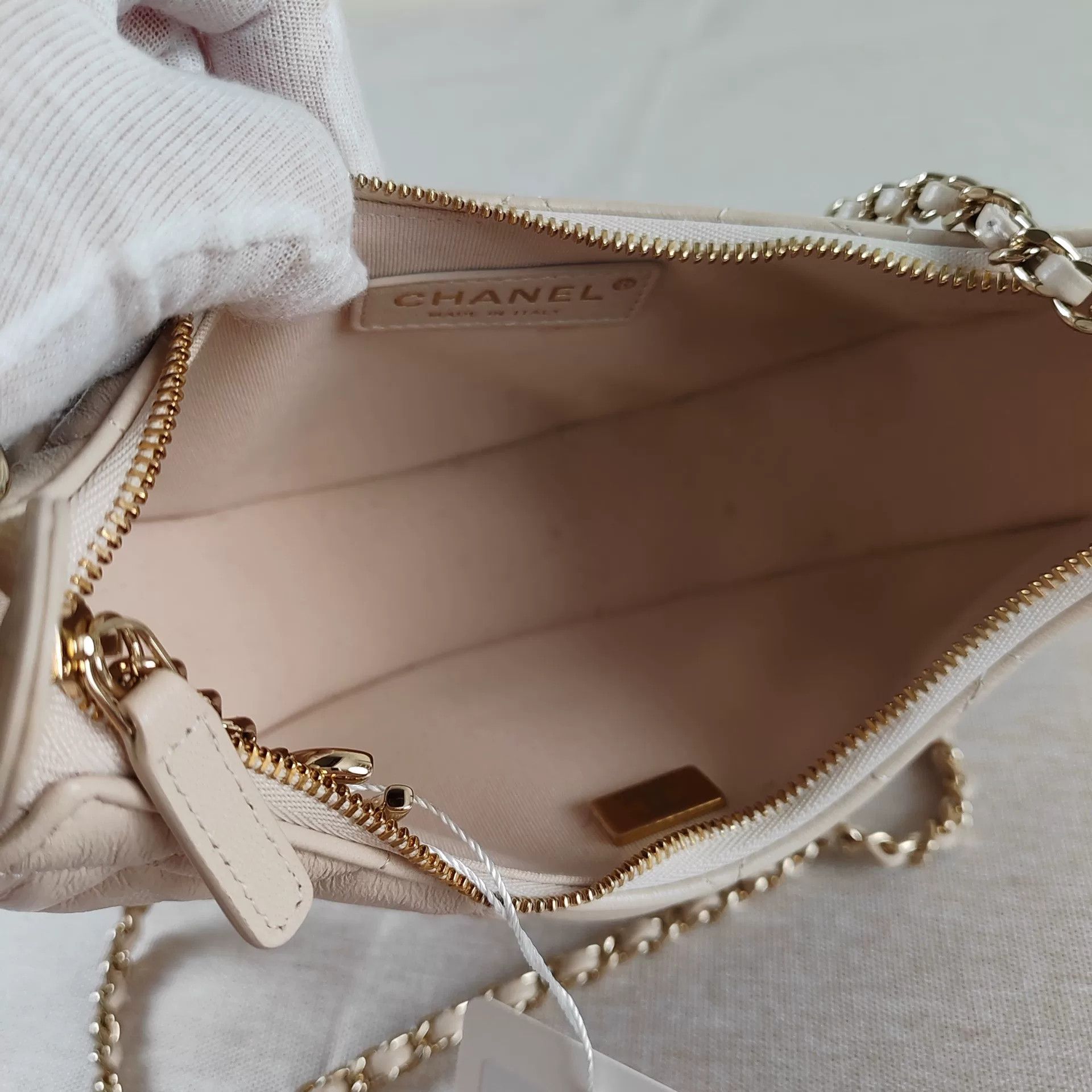Chanel Pre-loved Bag Very good condition Size ONE SIZE - 9 Thumbnail