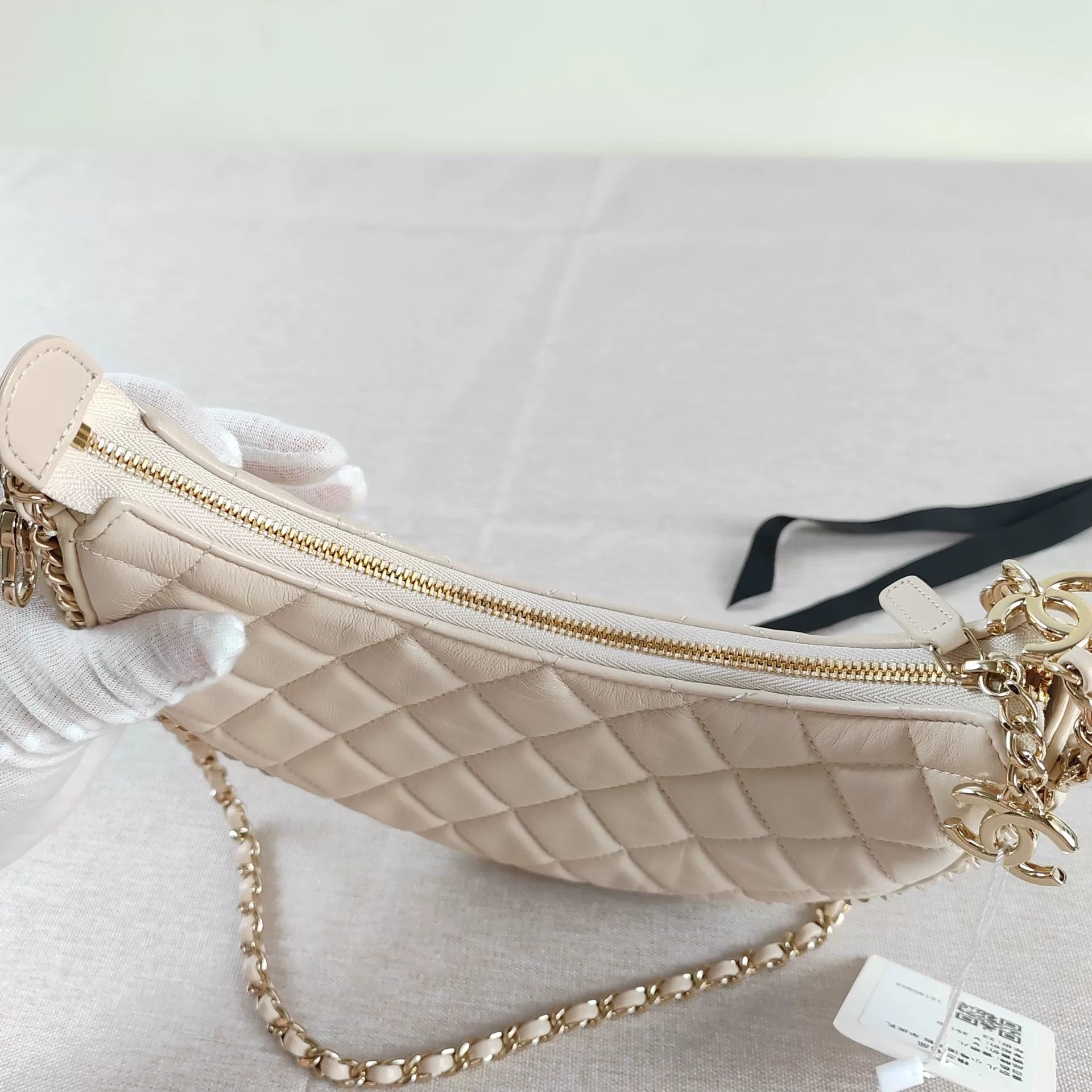 Chanel Pre-loved Bag Very good condition Size ONE SIZE - 7 Thumbnail