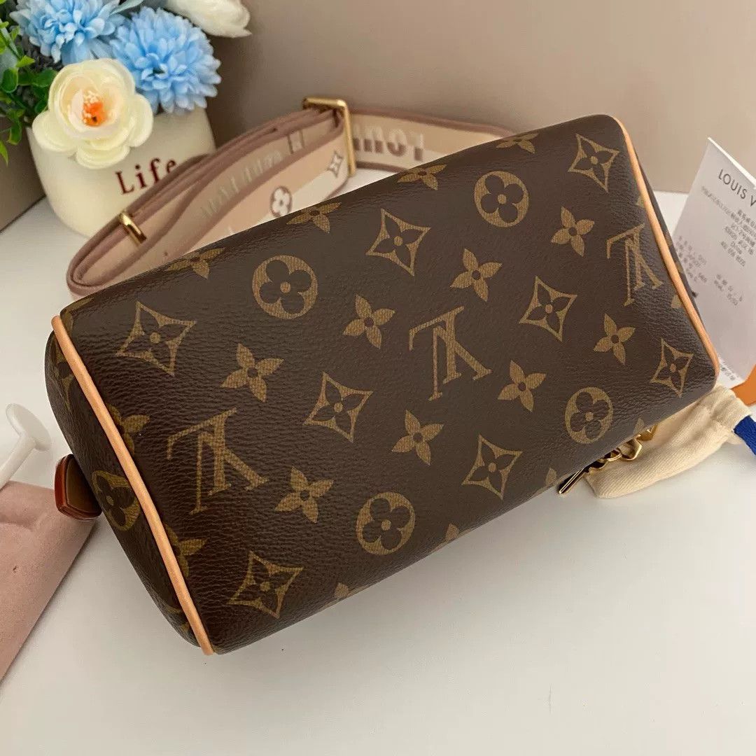 Louis Vuitton Pre-loved Bag Very good condition Size ONE SIZE - 5 Thumbnail