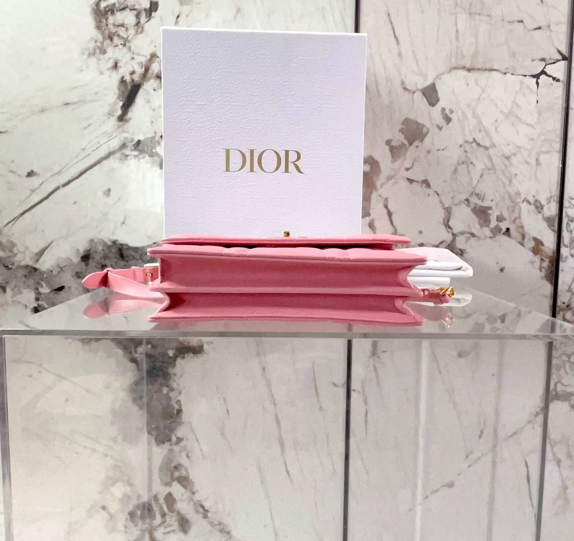 Dior Pre-loved Bag Very good condition Size ONE SIZE - 4 Thumbnail