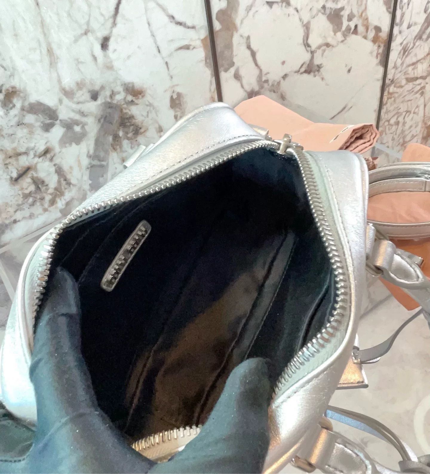 Miu Miu Pre-loved Bag Very good condition Size ONE SIZE - 9 Thumbnail
