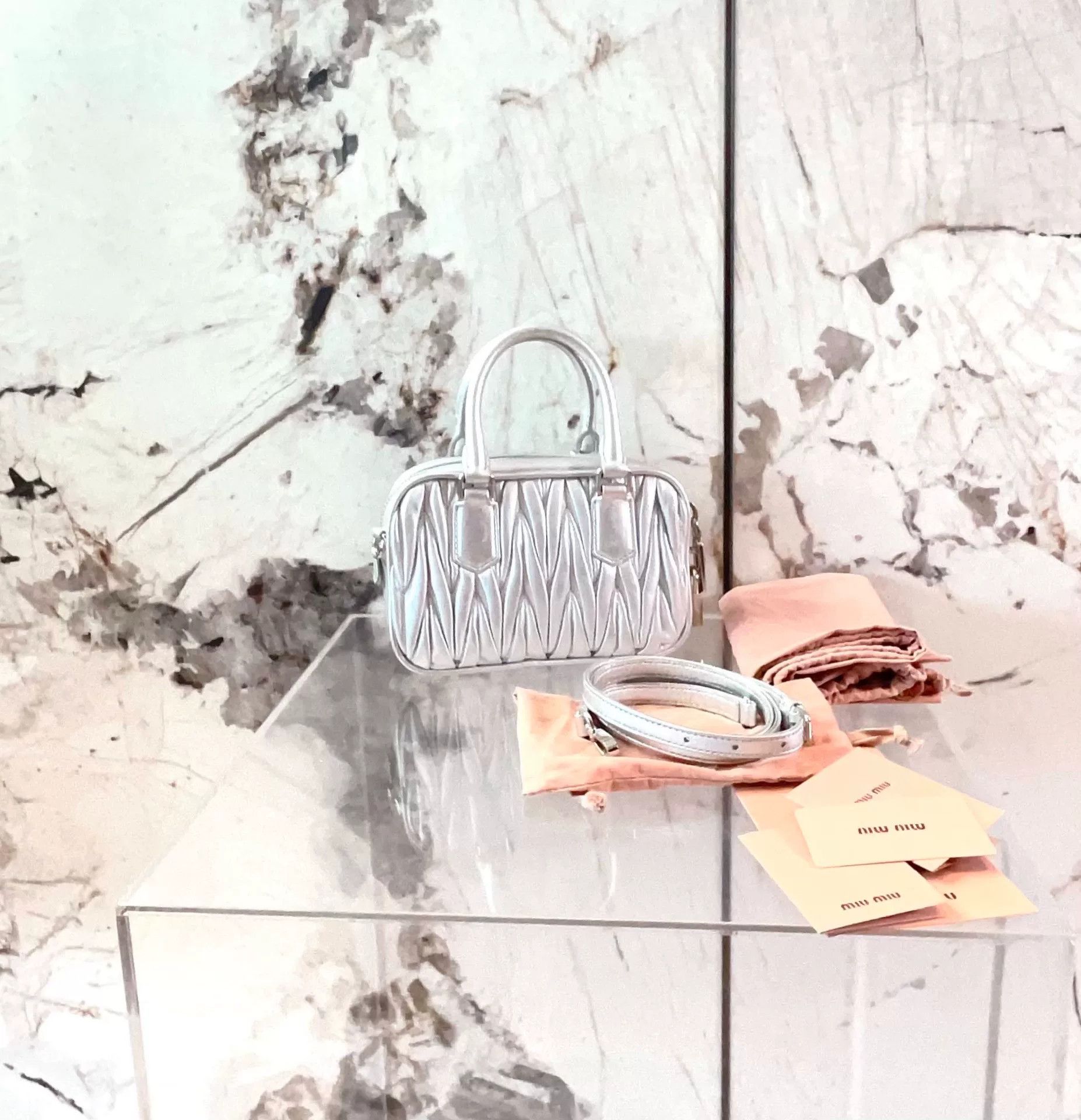 Miu Miu Pre-loved Bag Very good condition Size ONE SIZE - 2 Thumbnail