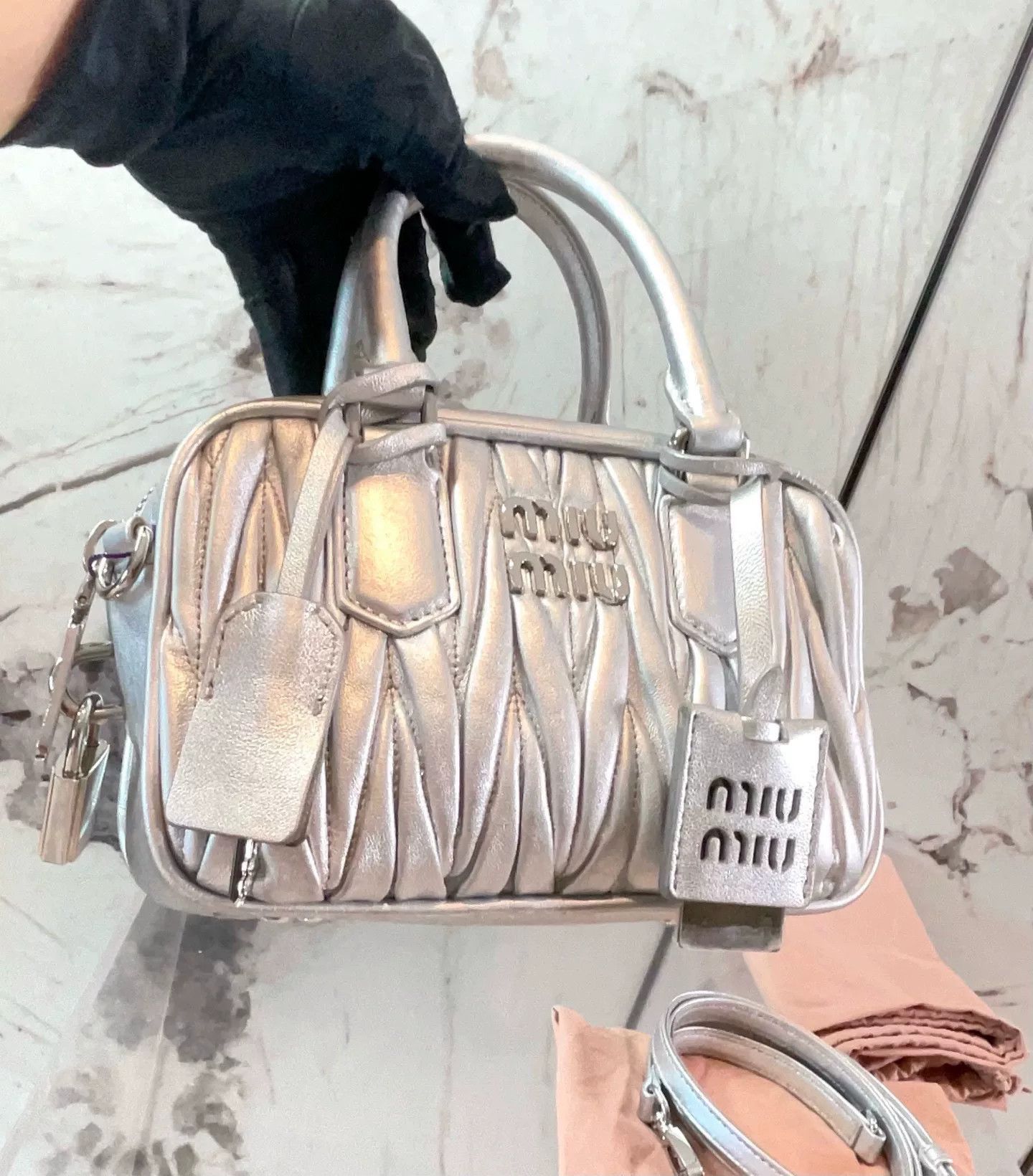 Miu Miu Pre-loved Bag Very good condition Size ONE SIZE - 6 Thumbnail