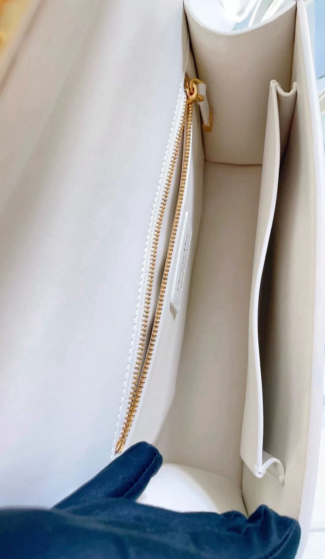 Dior Pre-loved Bag Very good condition Size ONE SIZE - 9 Thumbnail
