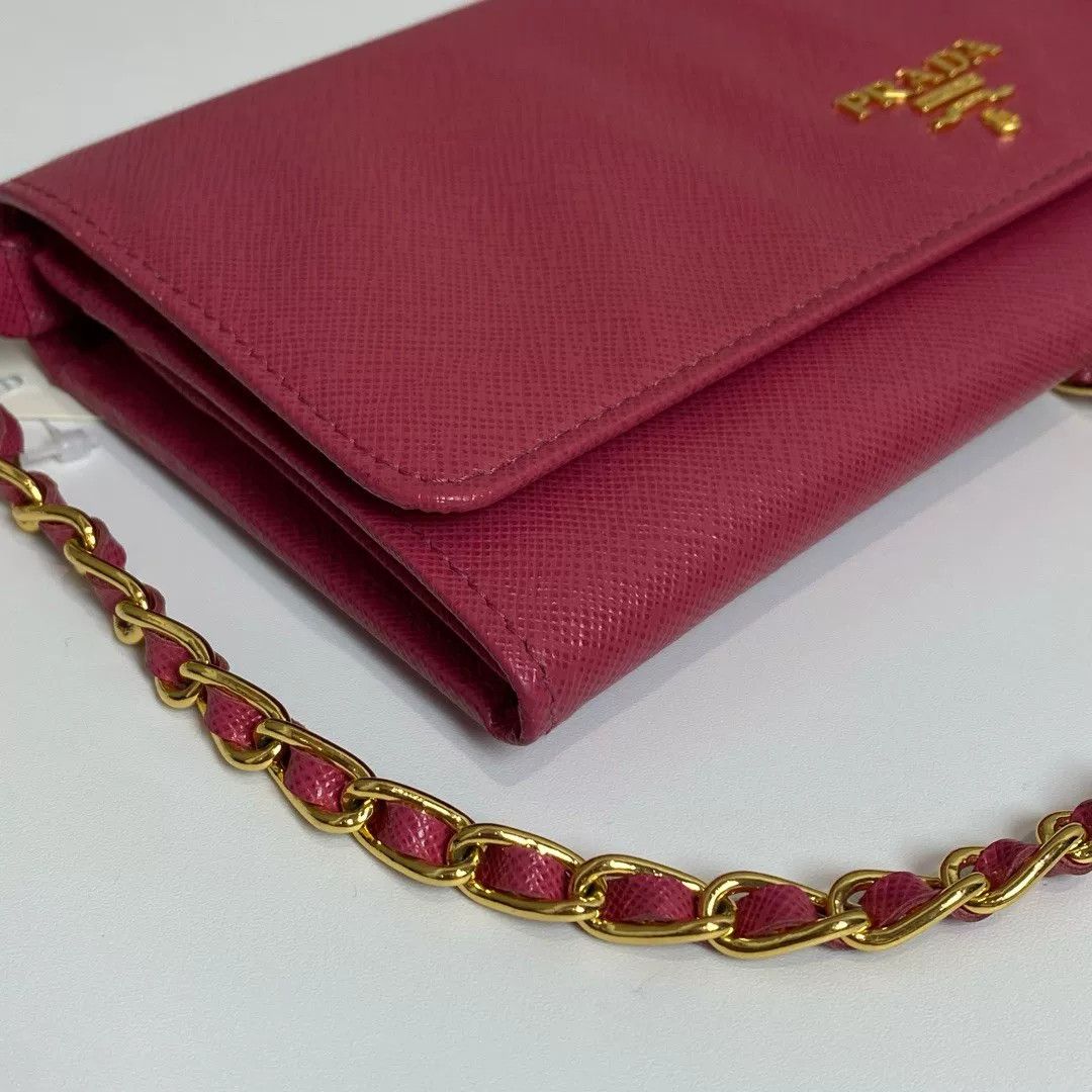 Prada Pre-loved Bag Very good condition Size ONE SIZE - 4 Thumbnail