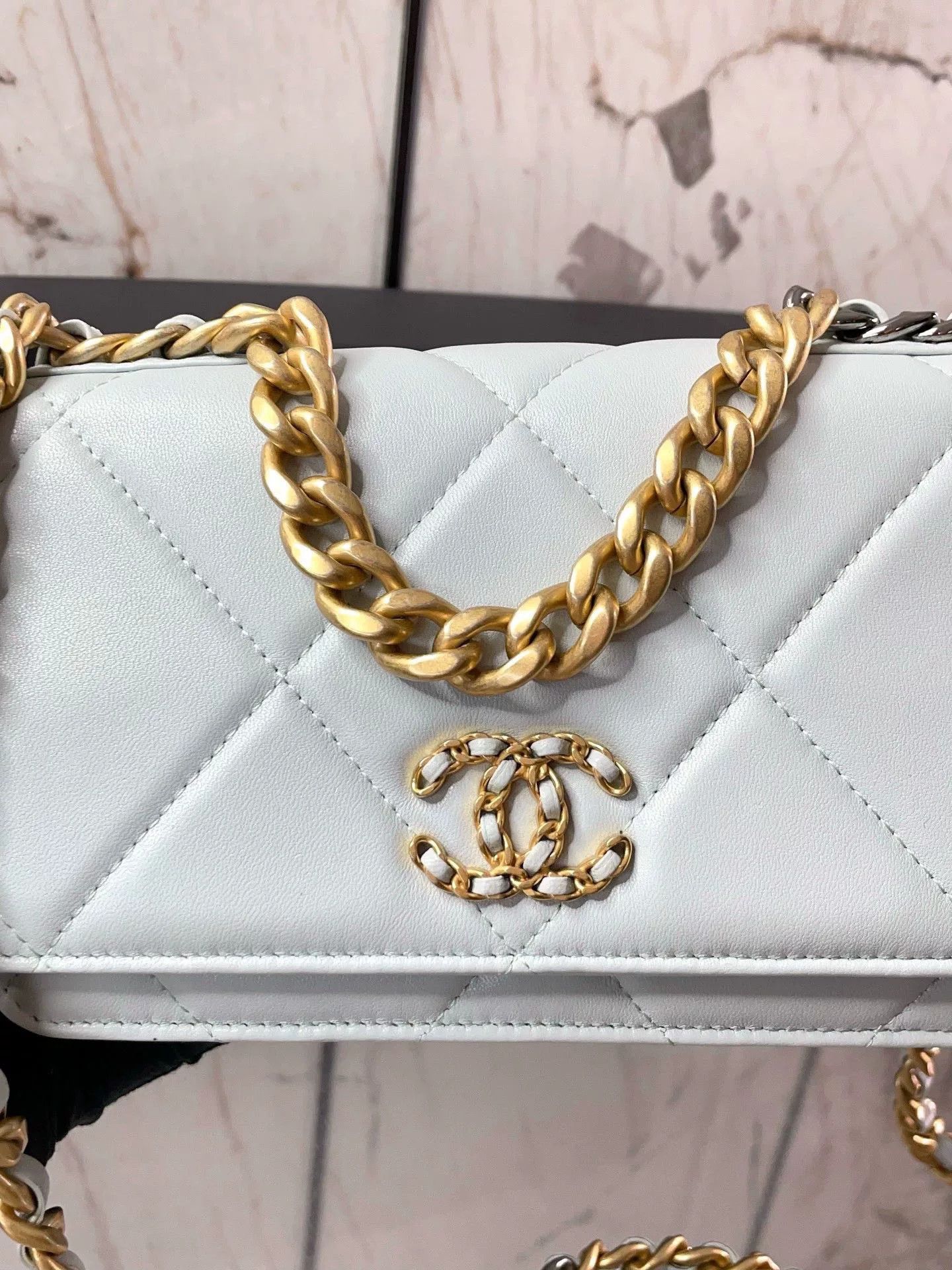 Chanel Pre-loved Bag Very good condition Size ONE SIZE - 7 Thumbnail