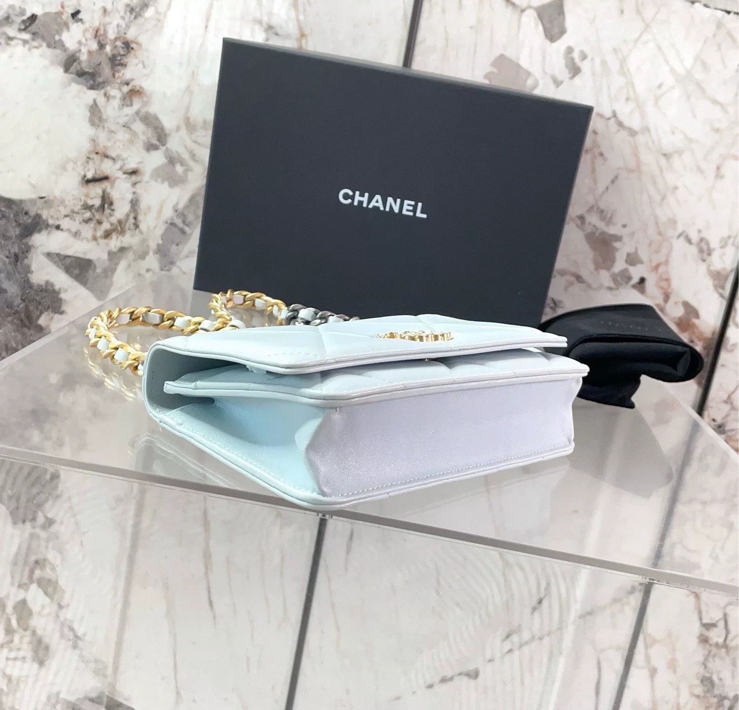 Chanel Pre-loved Bag Very good condition Size ONE SIZE - 5 Thumbnail