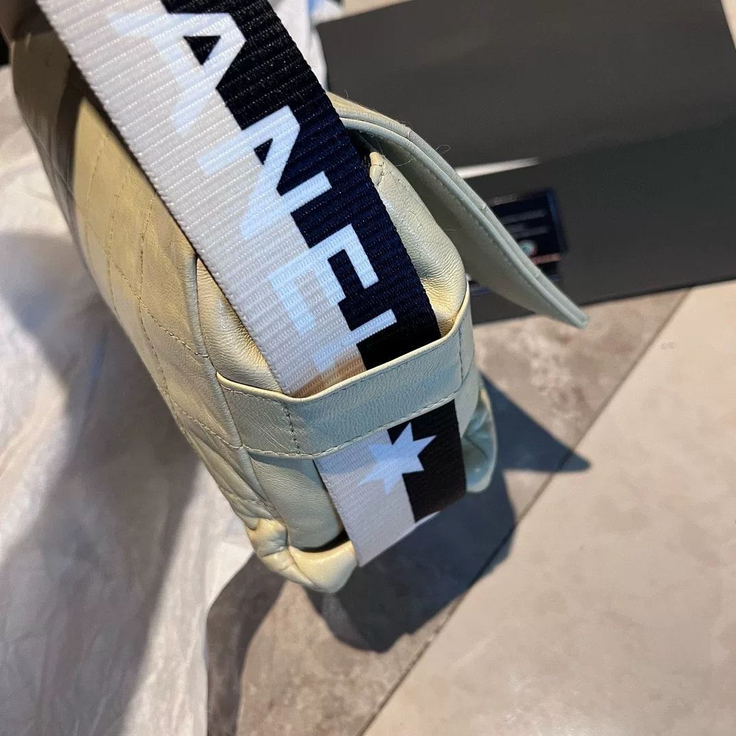 Chanel Pre-loved Bag Very good condition Size ONE SIZE - 7 Thumbnail