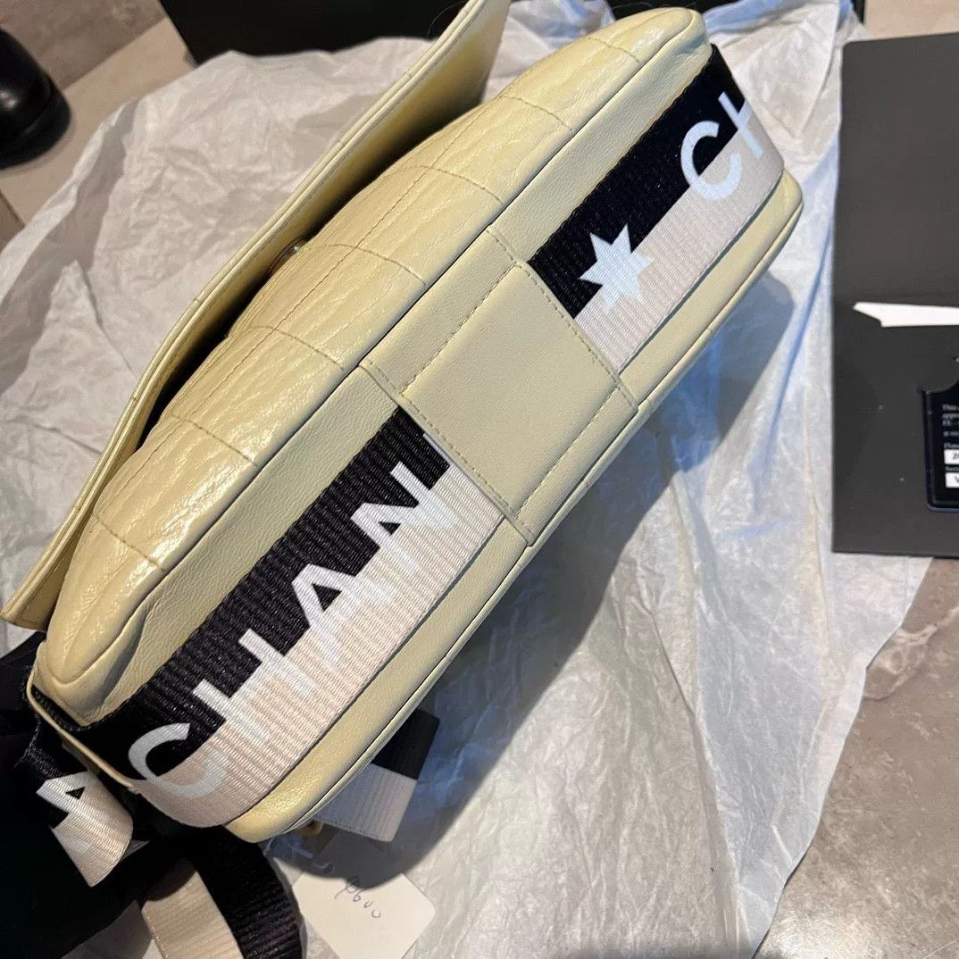 Chanel Pre-loved Bag Very good condition Size ONE SIZE - 9 Thumbnail