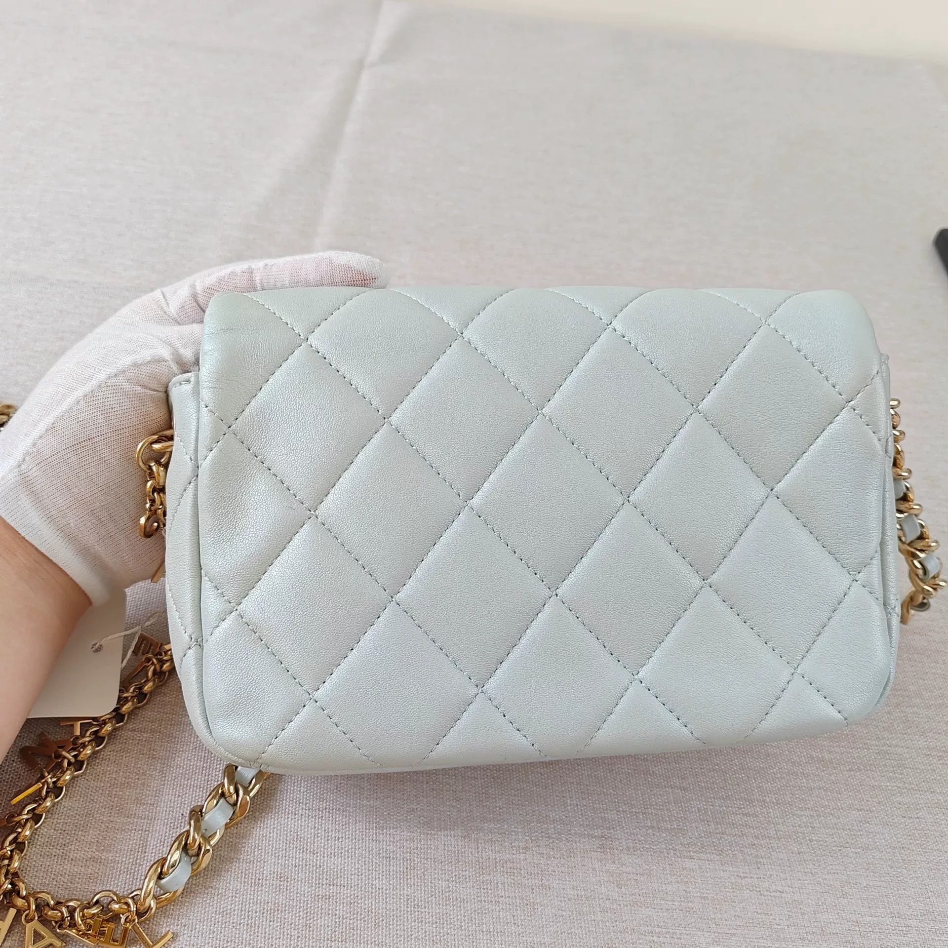 Chanel Pre-loved Bag Very good condition Size ONE SIZE - 4 Thumbnail