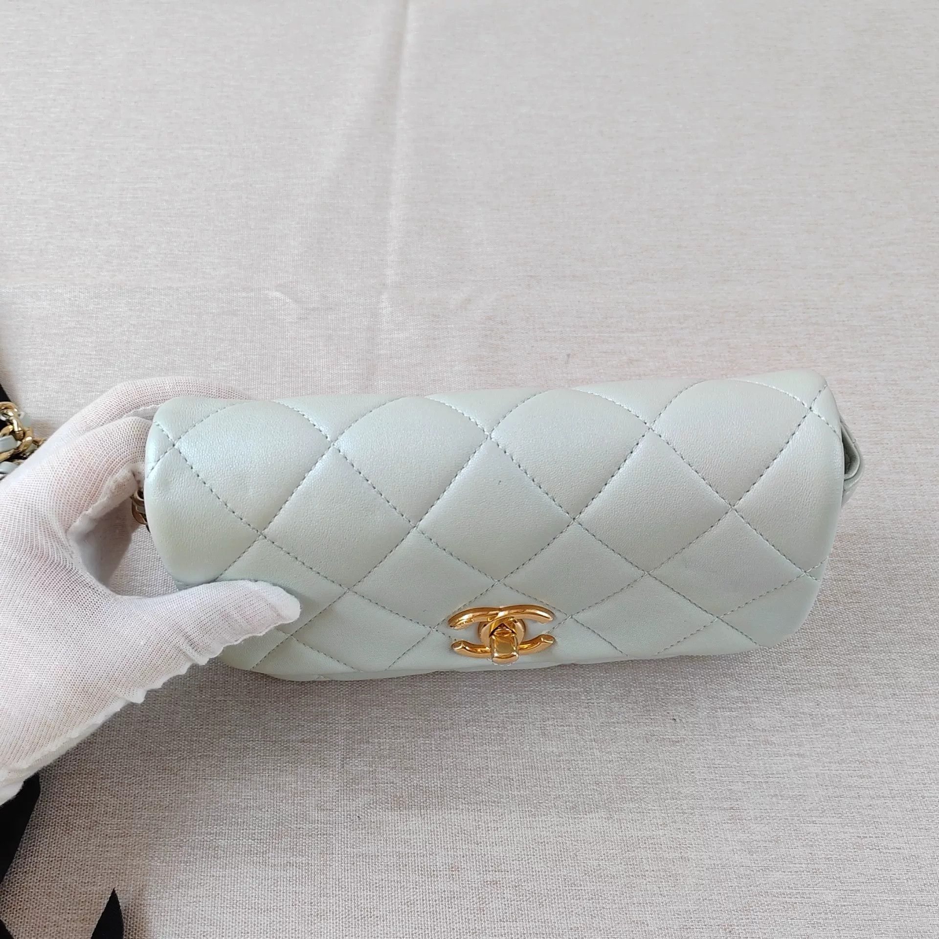 Chanel Pre-loved Bag Very good condition Size ONE SIZE - 8 Thumbnail