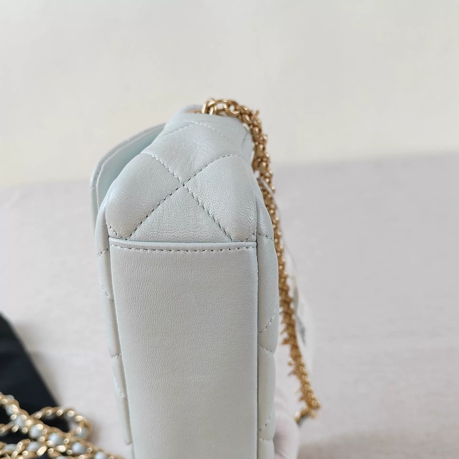 Chanel Pre-loved Bag Very good condition Size ONE SIZE - 5 Thumbnail