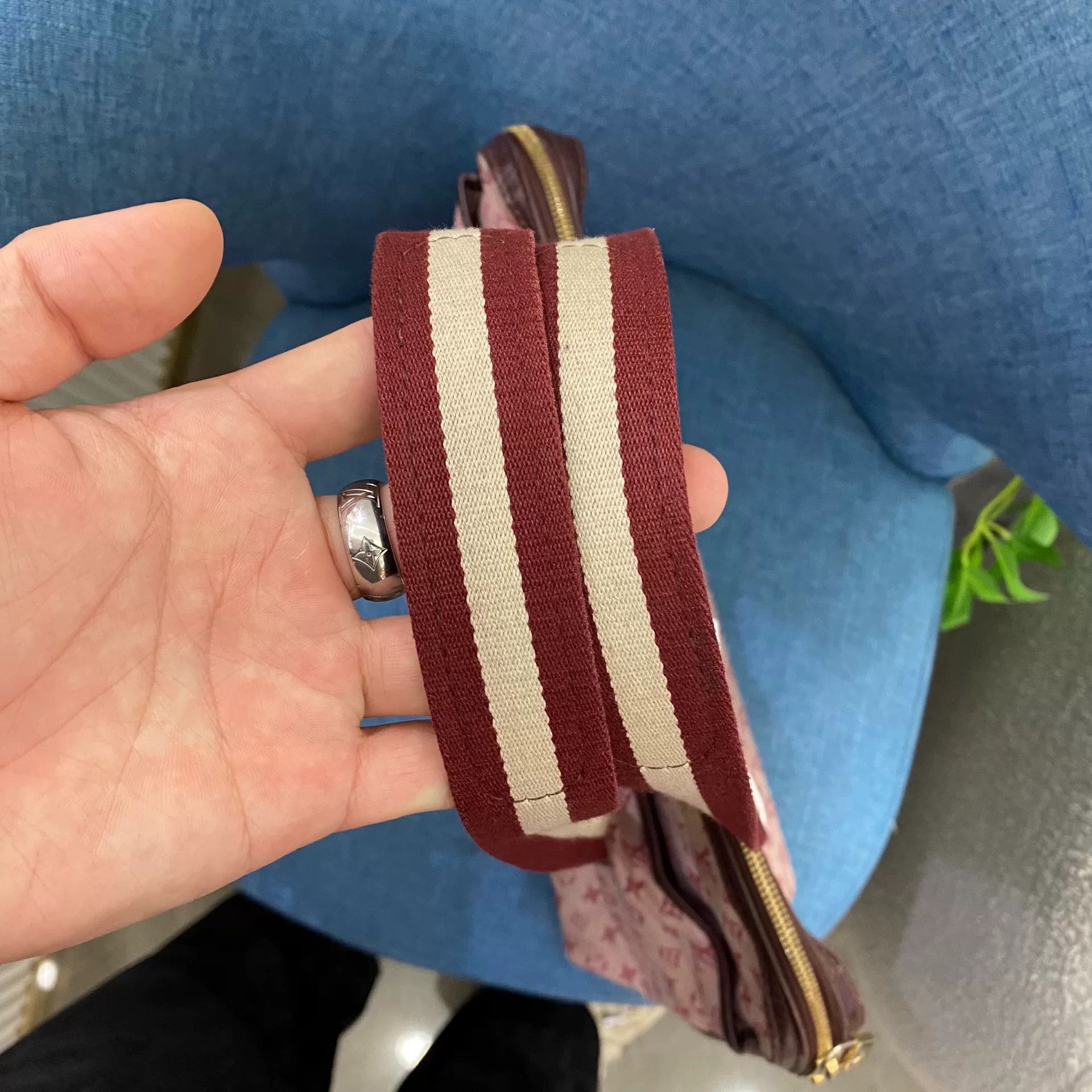 Louis Vuitton Pre-loved Bag Very good condition Size ONE SIZE - 4 Thumbnail