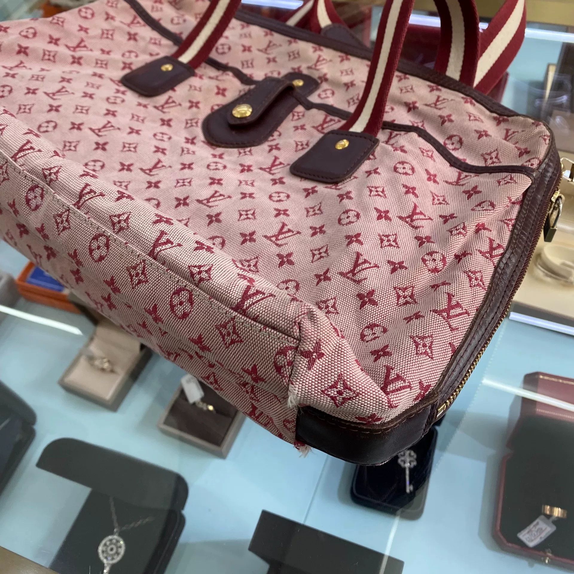 Louis Vuitton Pre-loved Bag Very good condition Size ONE SIZE - 8 Thumbnail