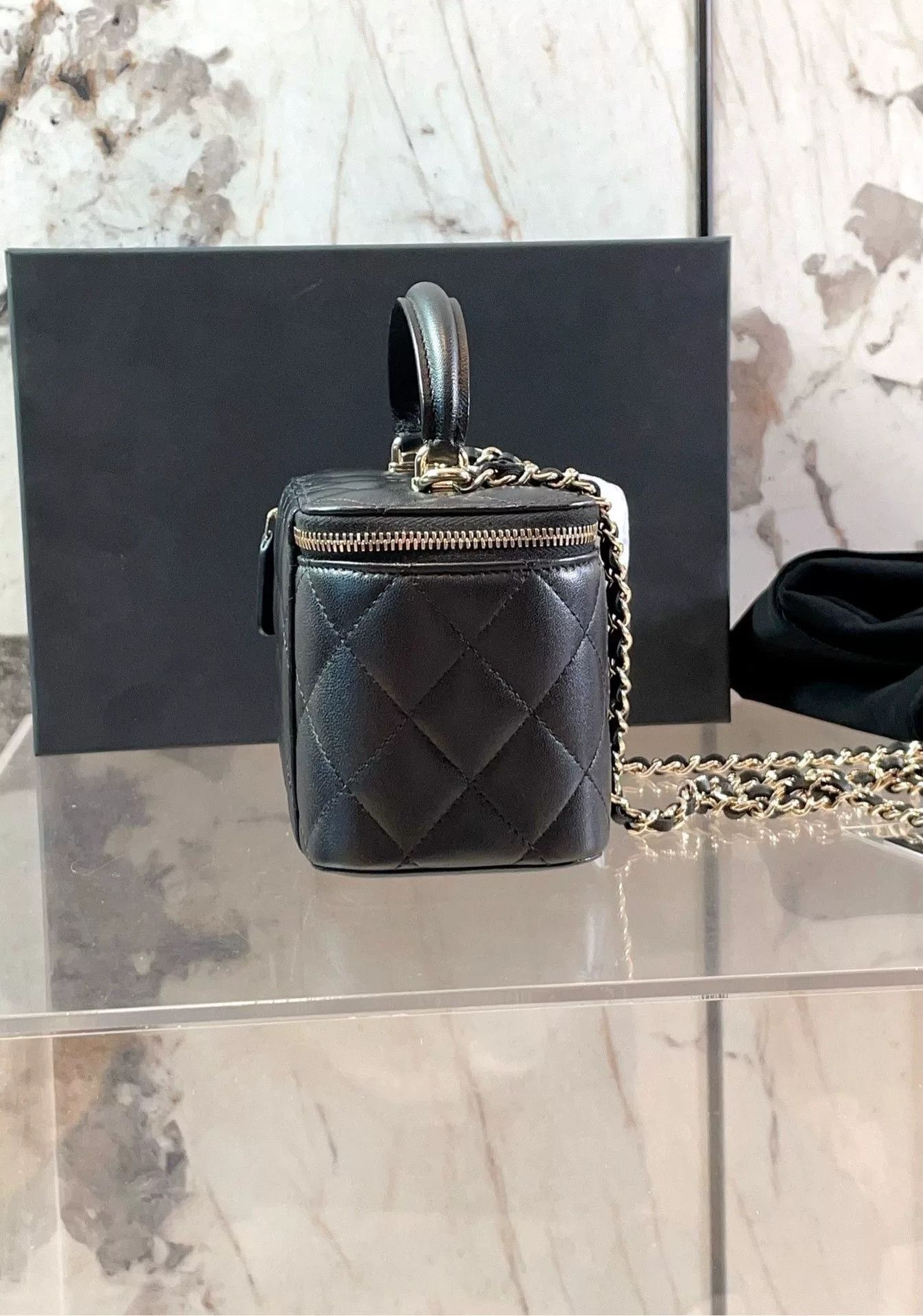 Chanel Pre-loved Bag Very good condition Size ONE SIZE - 3 Thumbnail