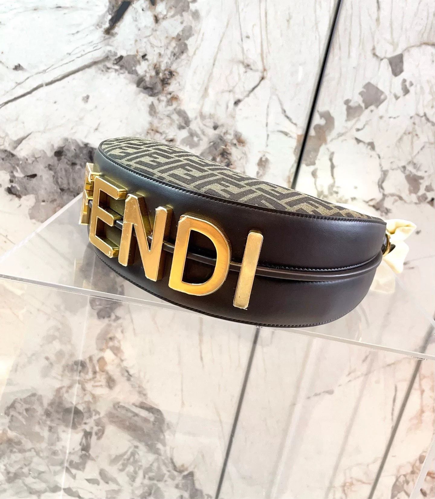 Fendi Pre-loved Bag Very good condition Size ONE SIZE - 6 Thumbnail