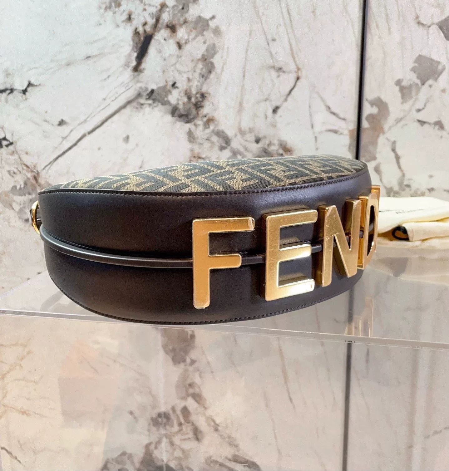 Fendi Pre-loved Bag Very good condition Size ONE SIZE - 5 Thumbnail