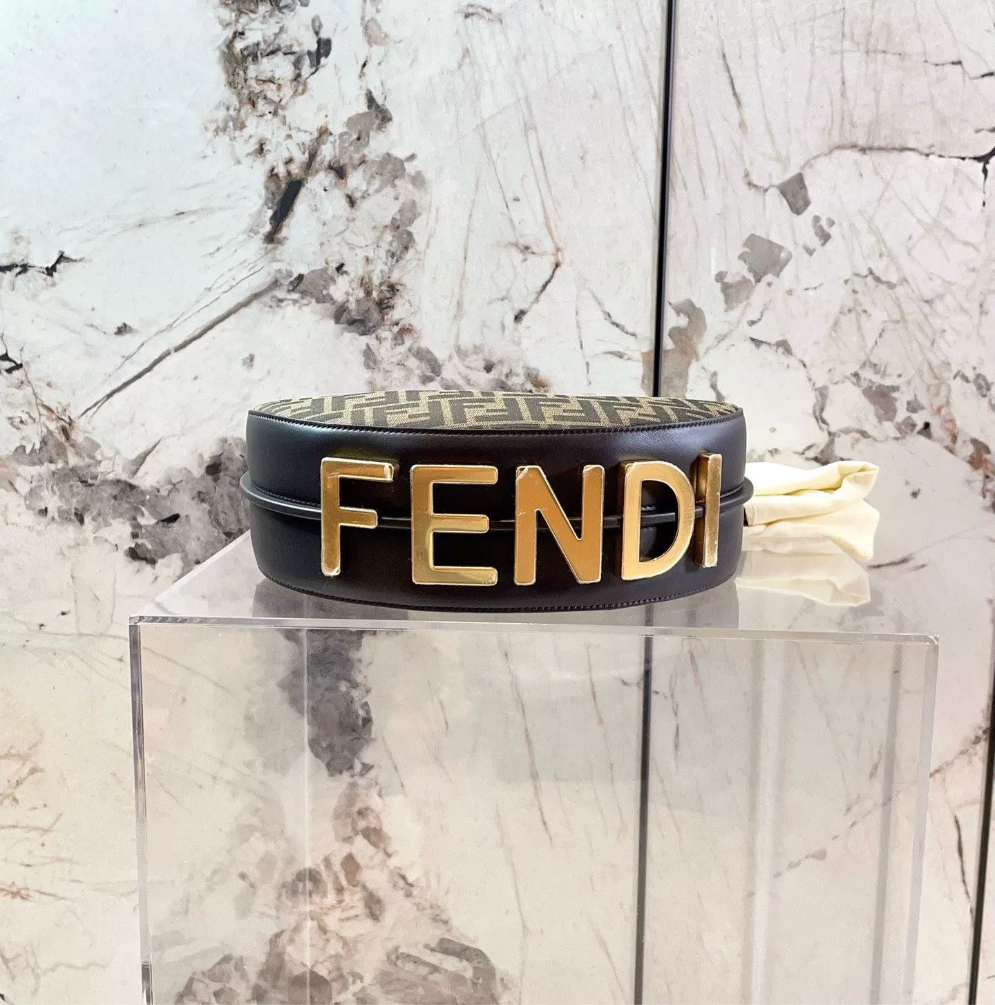 Fendi Pre-loved Bag Very good condition Size ONE SIZE - 4 Thumbnail