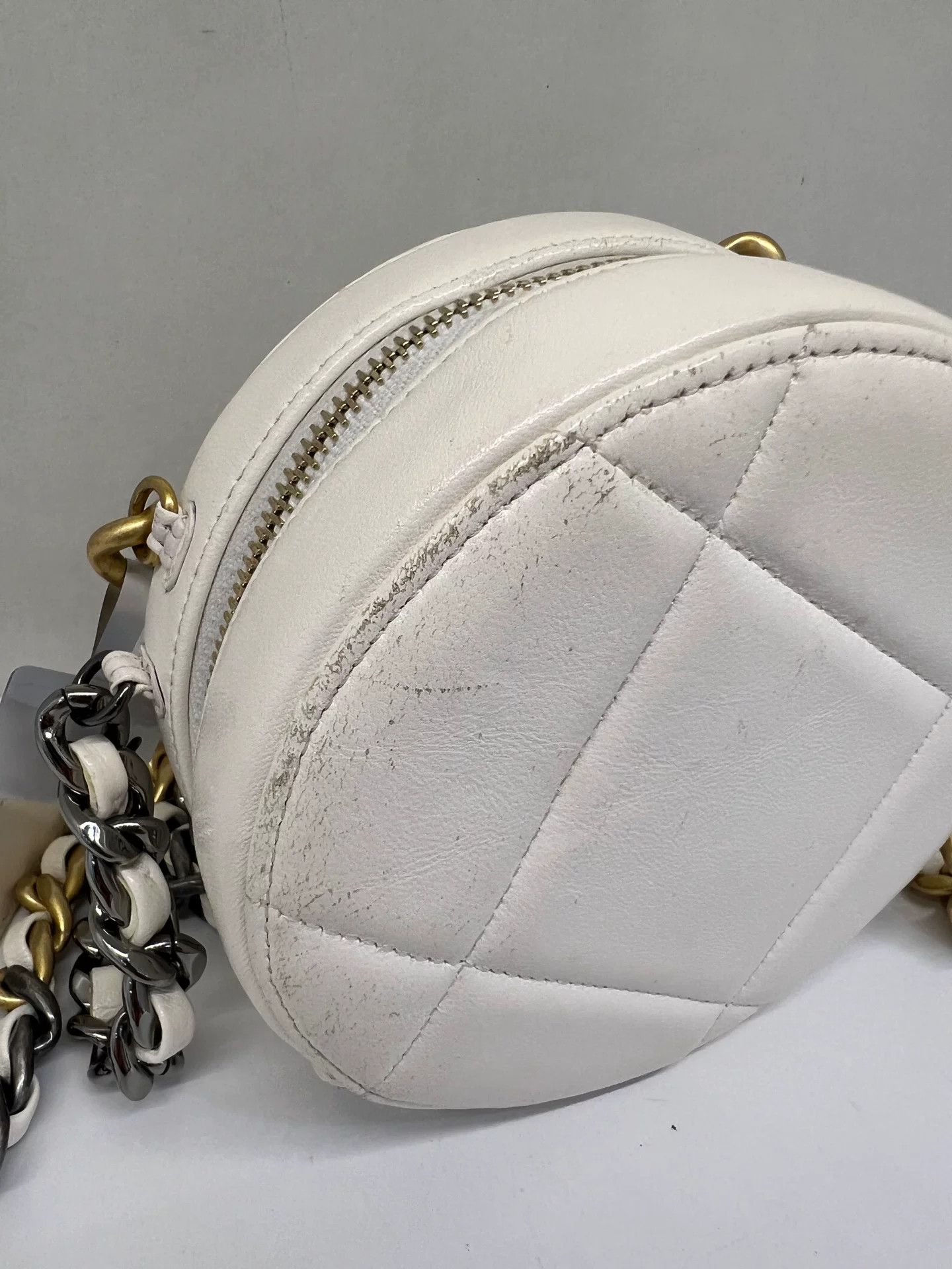 Chanel Pre-loved Bag Very good condition Size ONE SIZE - 8 Thumbnail