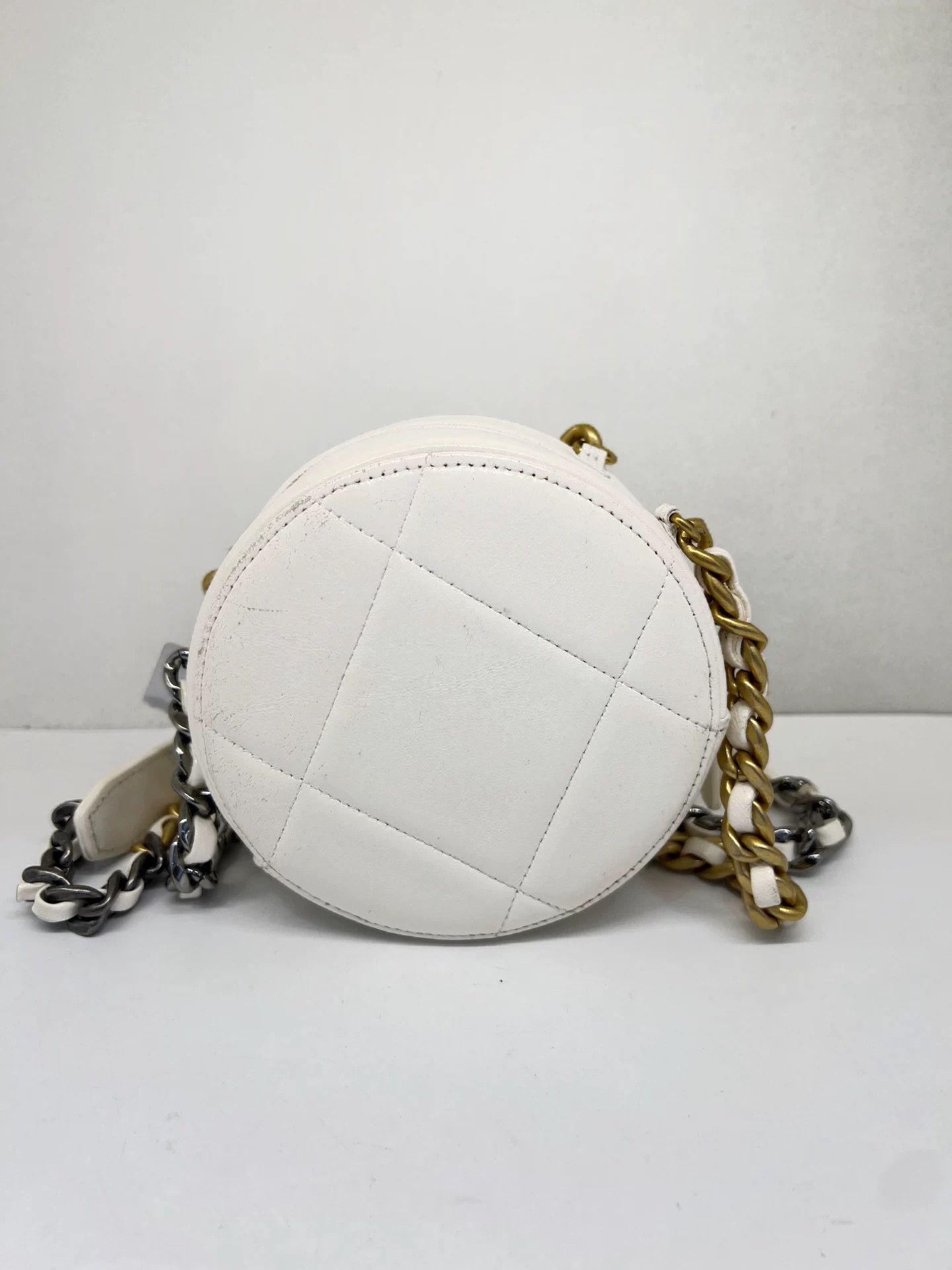 Chanel Pre-loved Bag Very good condition Size ONE SIZE - 2 Thumbnail