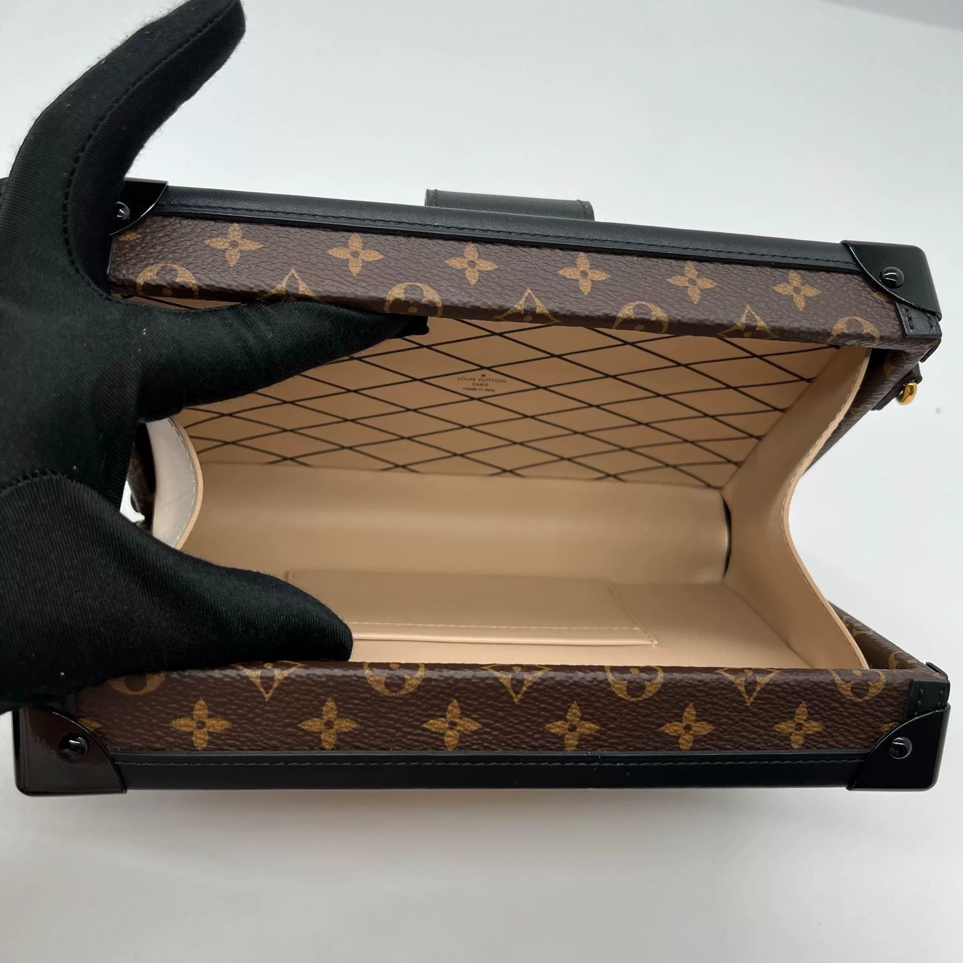 Louis Vuitton Pre-loved Bag Very good condition Size ONE SIZE - 9 Thumbnail