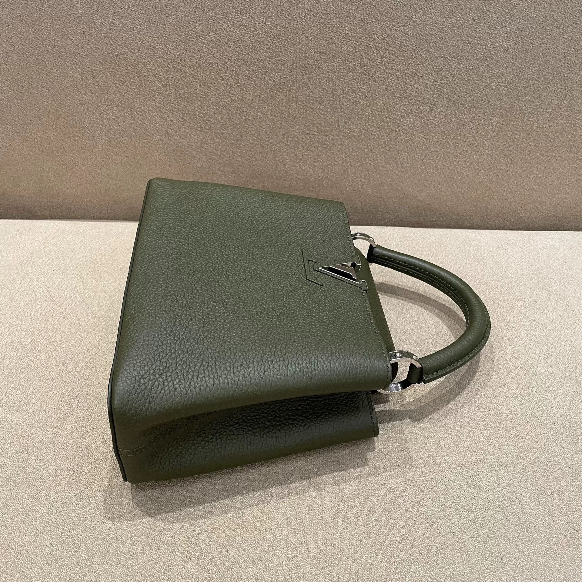 Louis Vuitton Pre-loved Bag Very good condition Size ONE SIZE - 4 Thumbnail