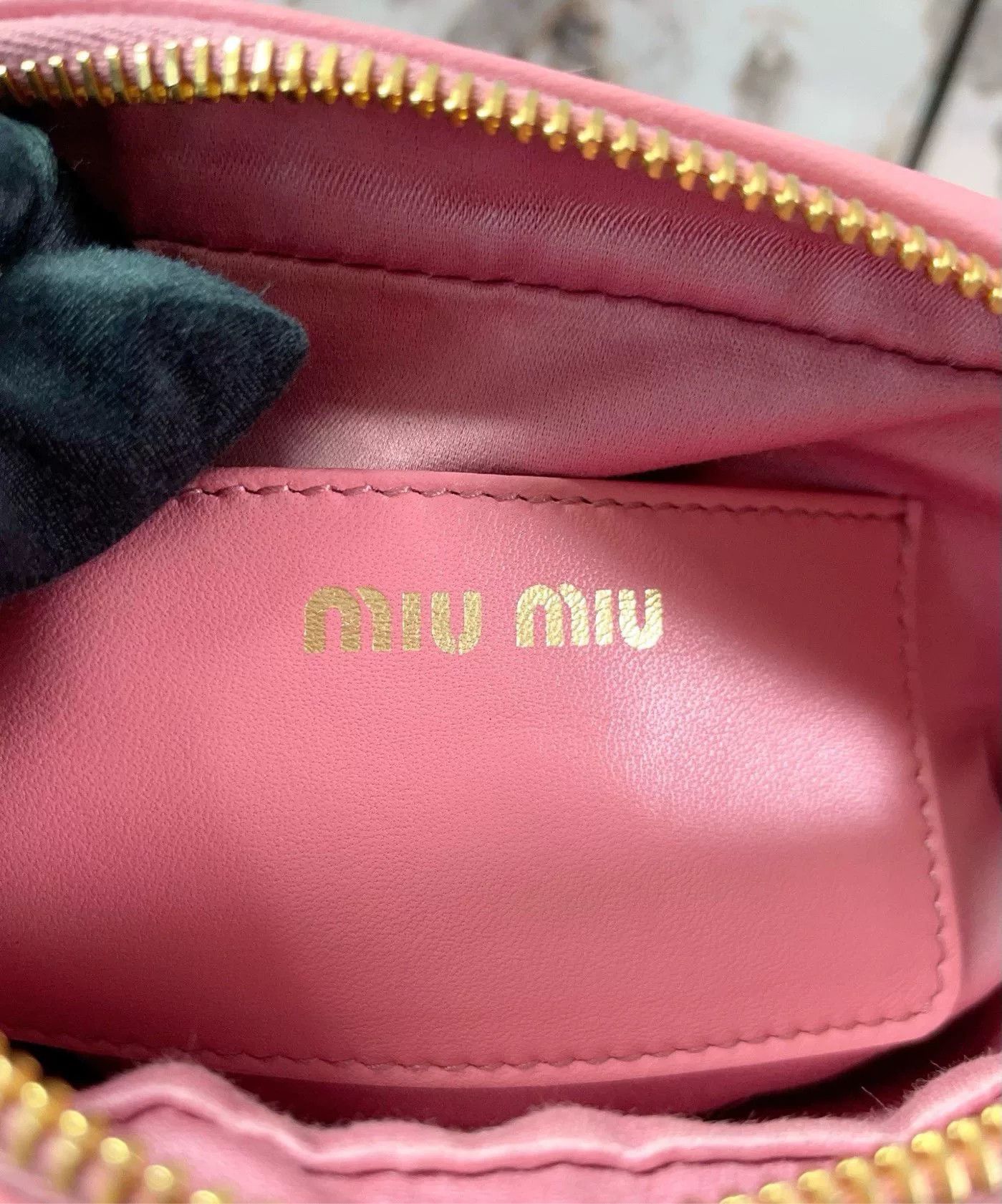 Miu Miu Pre-loved Bag Very good condition Size ONE SIZE - 8 Thumbnail