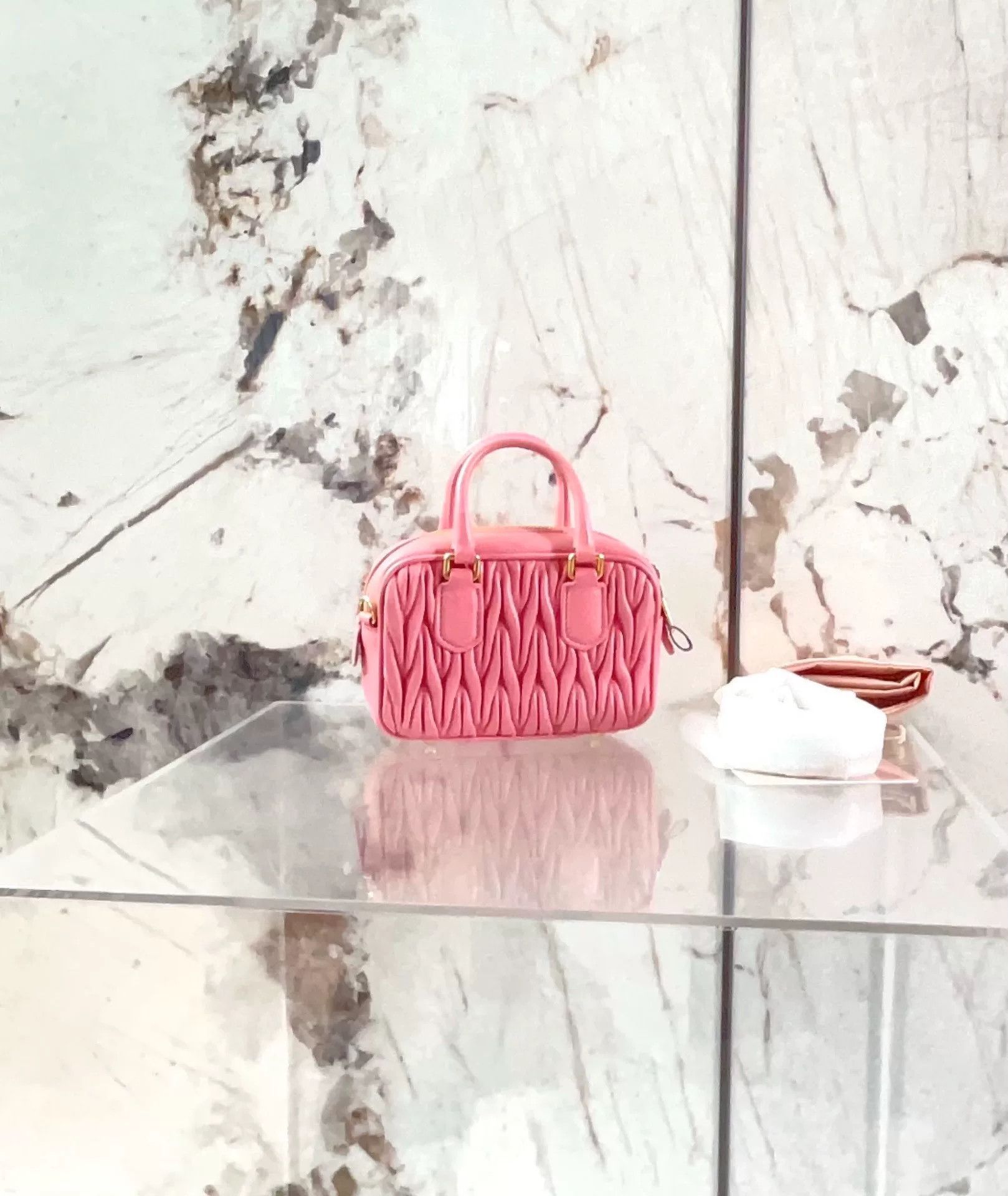 Miu Miu Pre-loved Bag Very good condition Size ONE SIZE - 2 Thumbnail