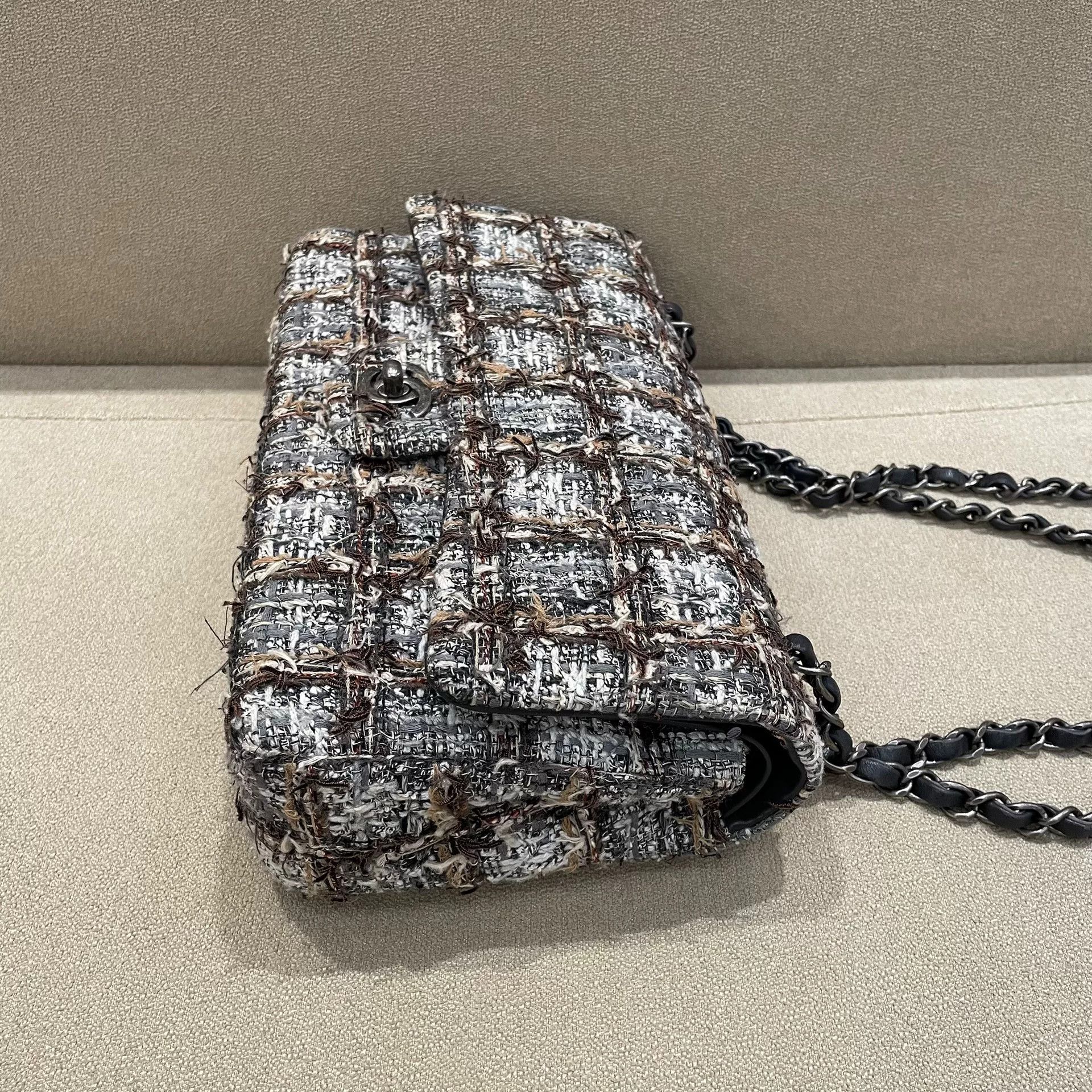 Chanel Pre-loved Bag Very good condition Size ONE SIZE - 4 Thumbnail