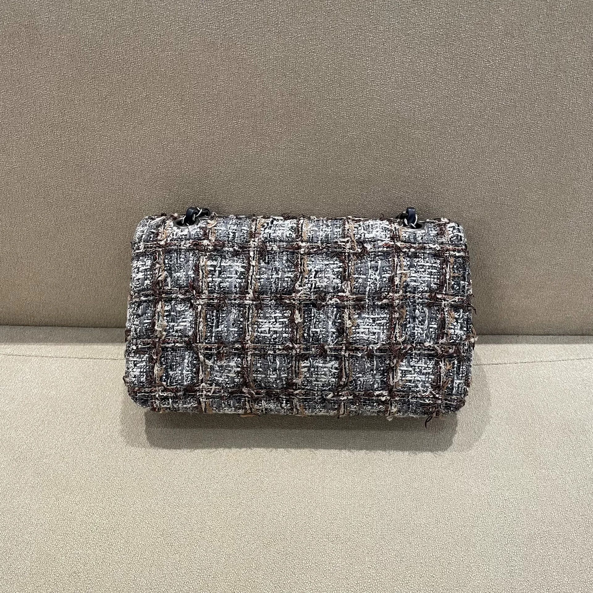 Chanel Pre-loved Bag Very good condition Size ONE SIZE - 3 Thumbnail