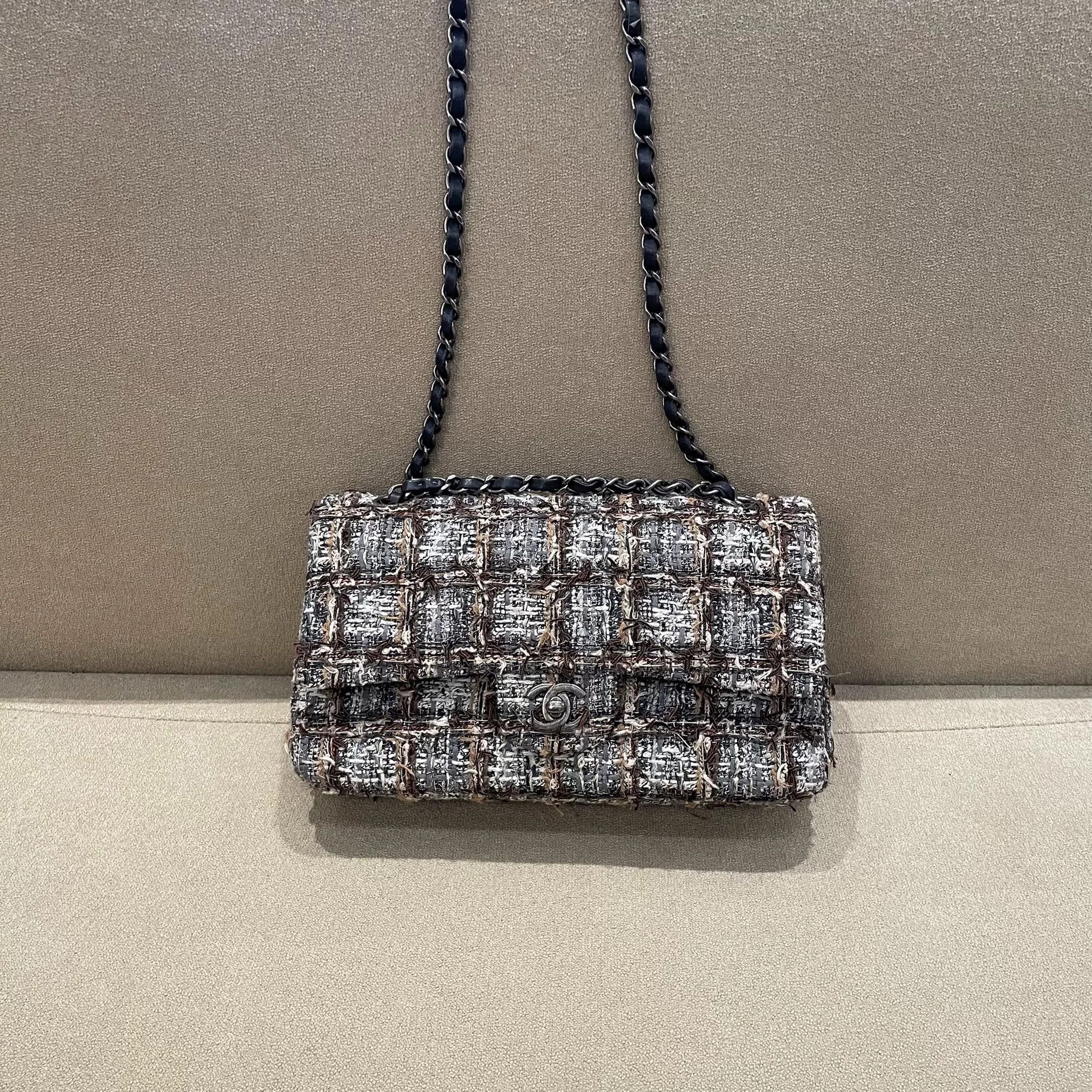 Chanel Pre-loved Bag Very good condition Size ONE SIZE - 7 Thumbnail