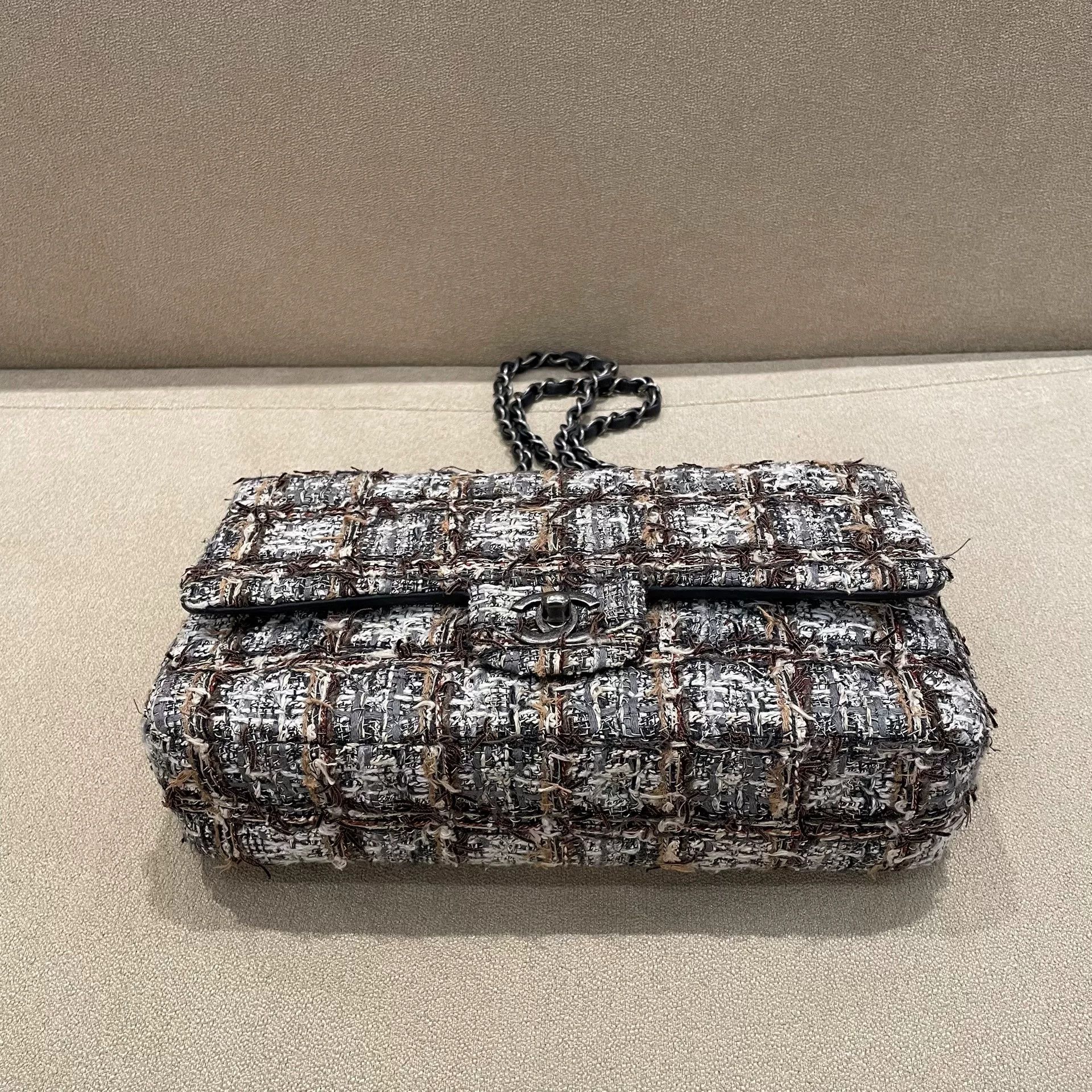 Chanel Pre-loved Bag Very good condition Size ONE SIZE - 6 Thumbnail