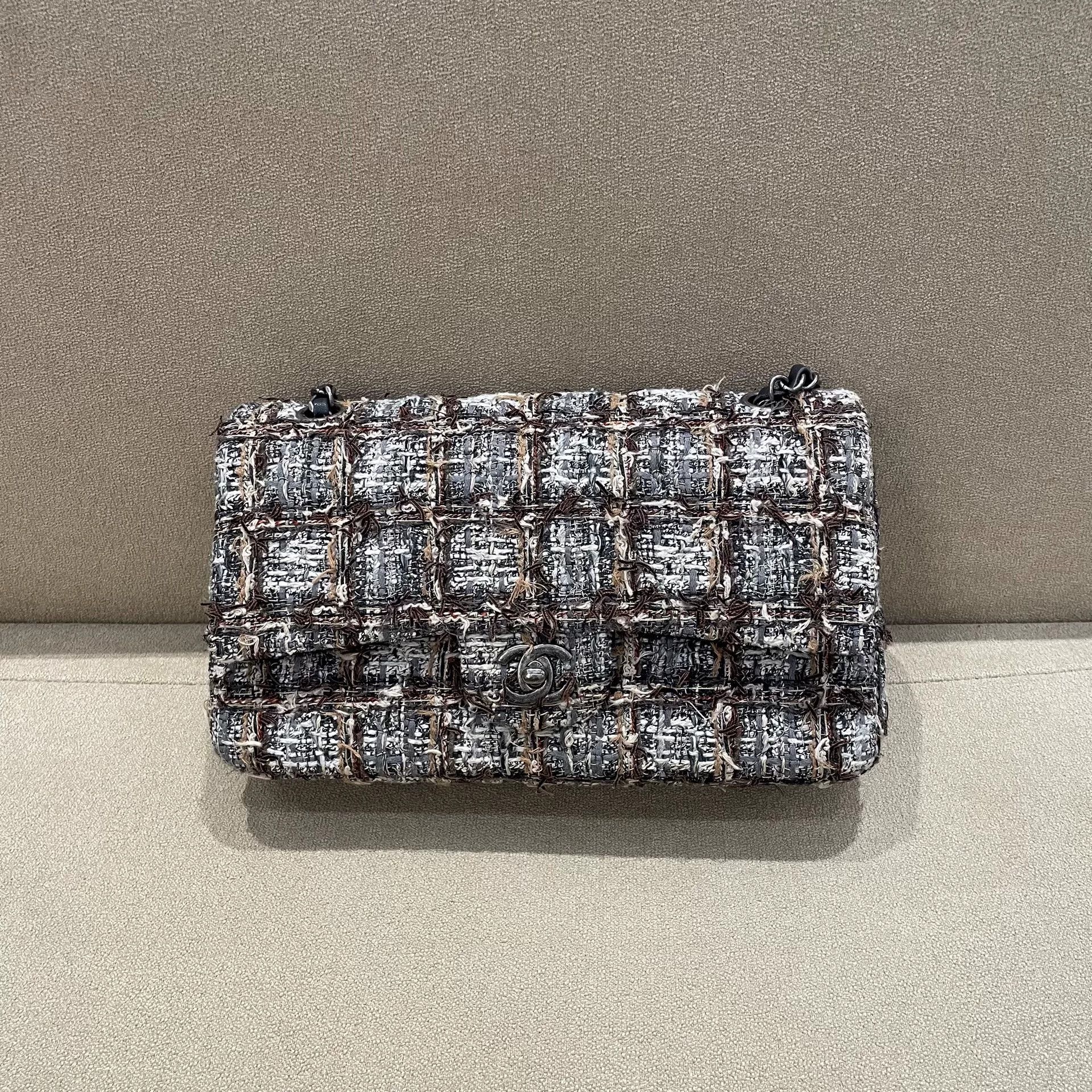 Chanel Pre-loved Bag Very good condition Size ONE SIZE - 2 Thumbnail