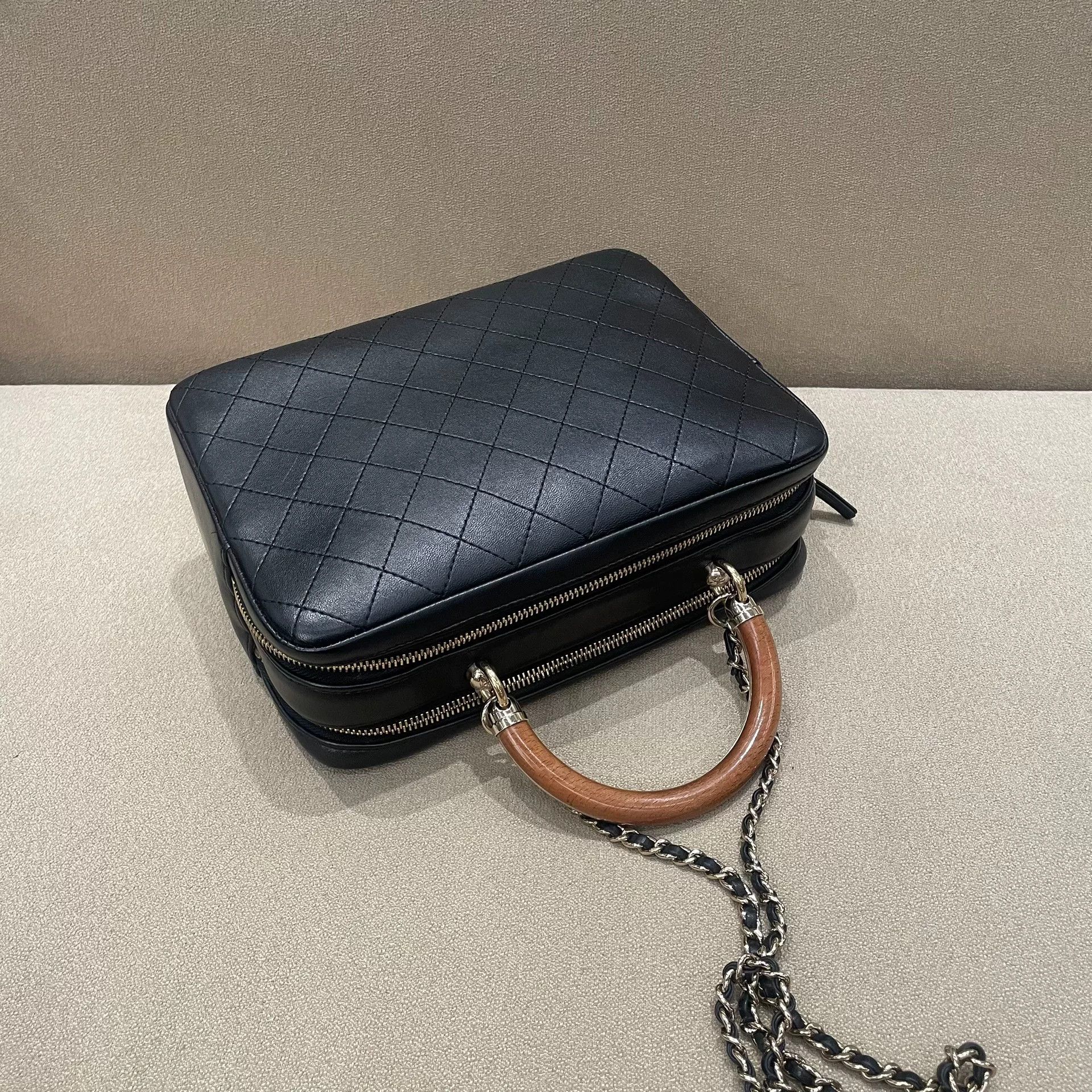 Chanel Pre-loved Bag Very good condition Size ONE SIZE - 7 Thumbnail