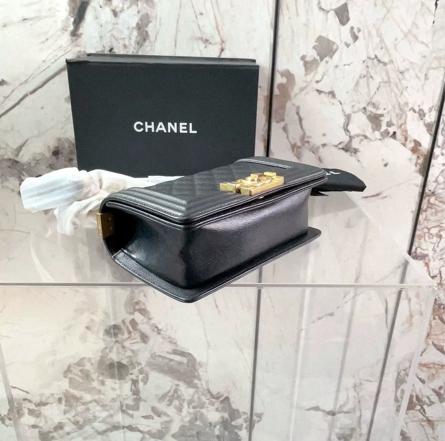 Chanel Pre-loved Bag Very good condition Size ONE SIZE - 5 Thumbnail