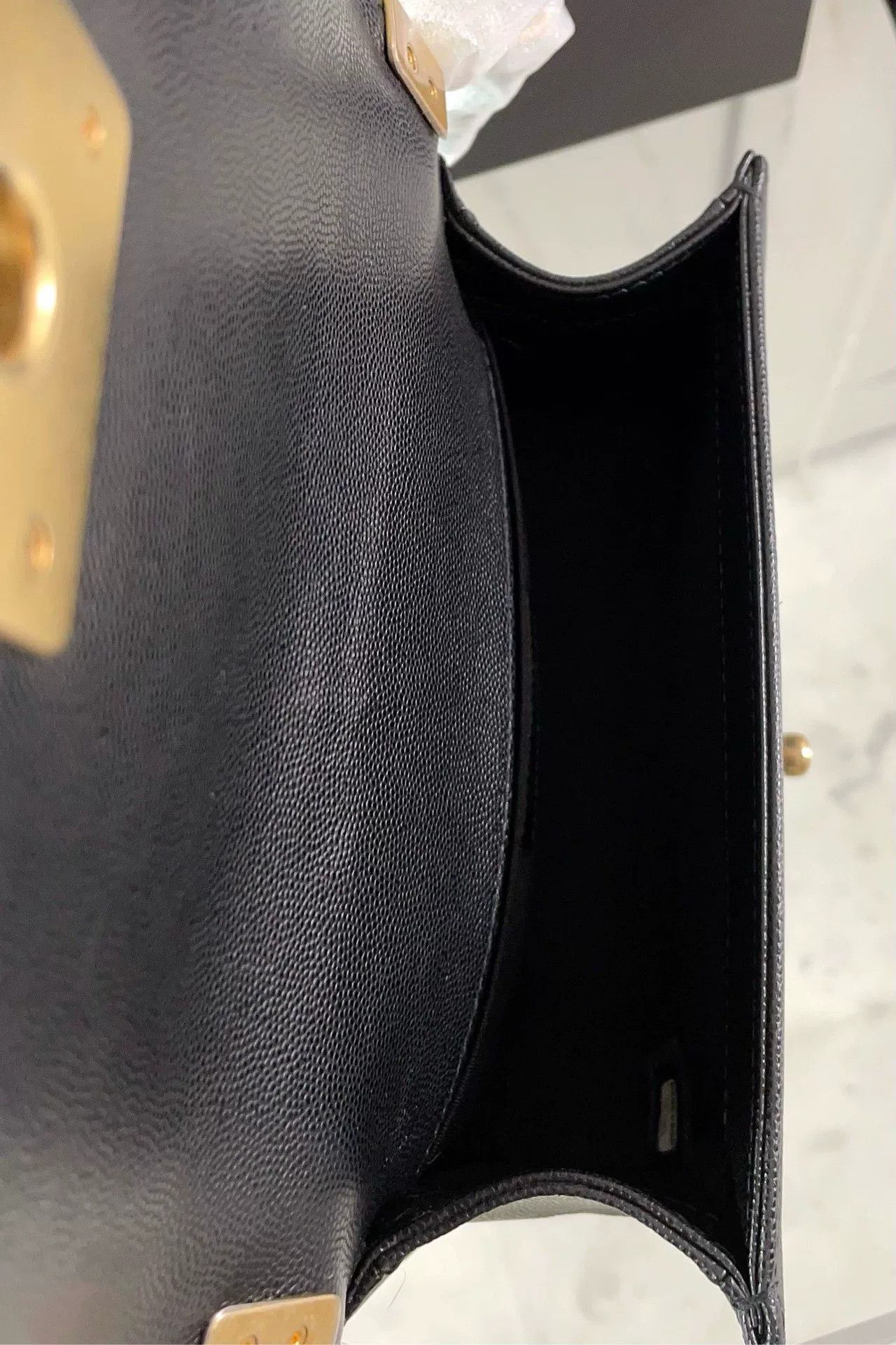 Chanel Pre-loved Bag Very good condition Size ONE SIZE - 9 Thumbnail