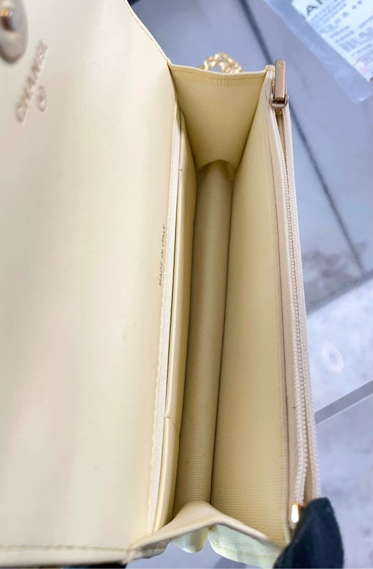 Chanel Pre-loved Bag Very good condition Size ONE SIZE - 9 Thumbnail
