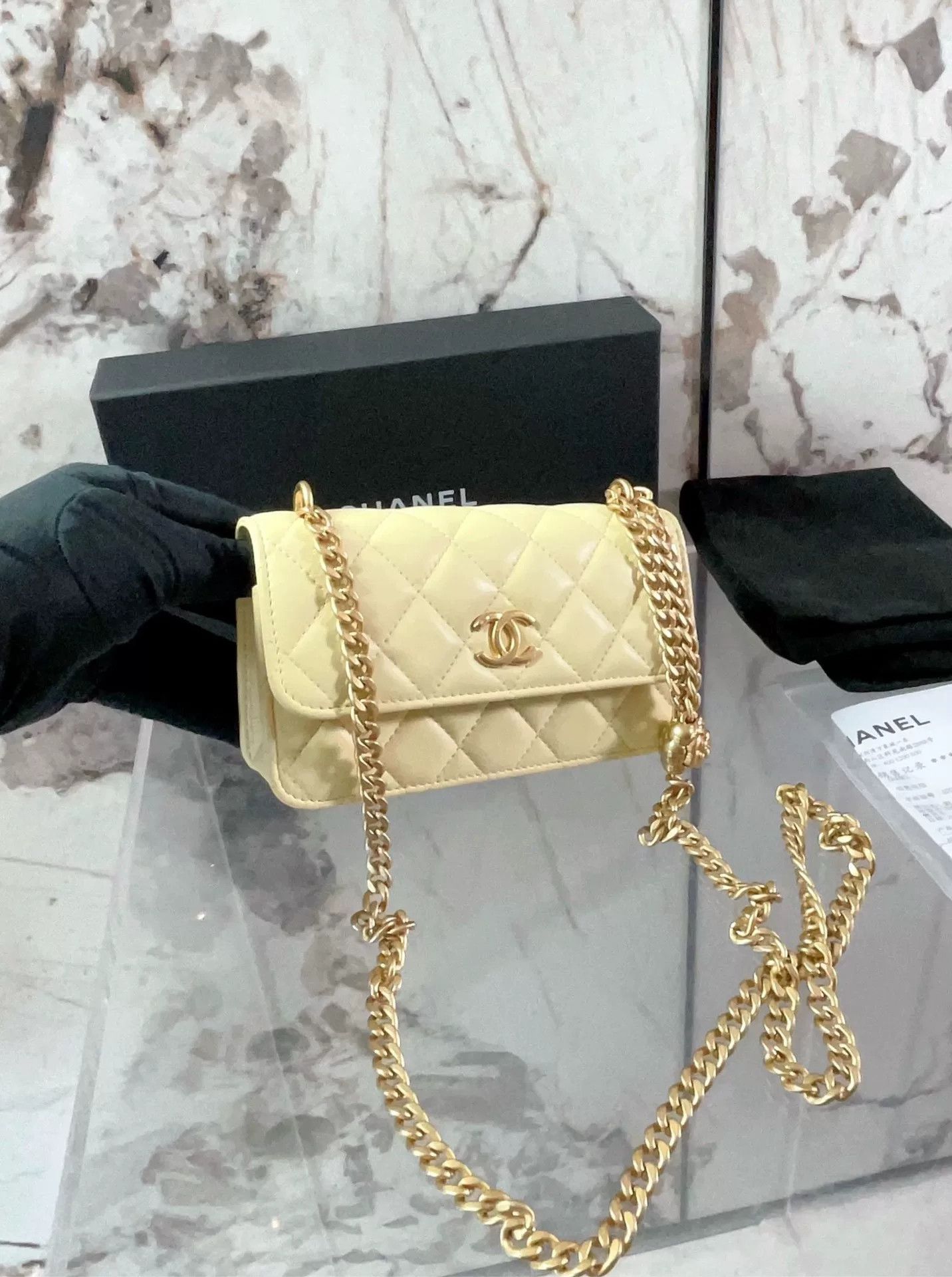 Chanel Pre-loved Bag Very good condition Size ONE SIZE - 6 Thumbnail