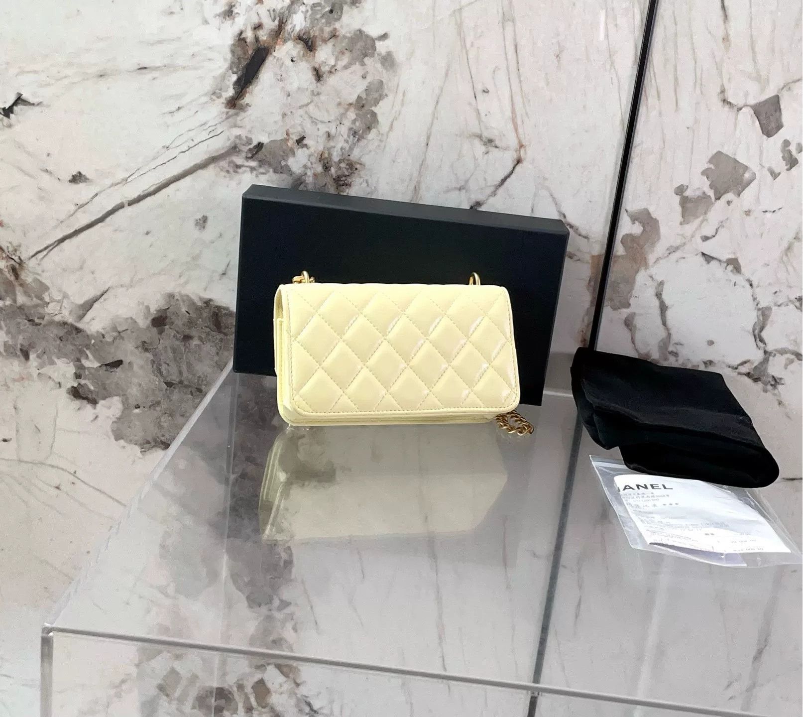Chanel Pre-loved Bag Very good condition Size ONE SIZE - 2 Thumbnail