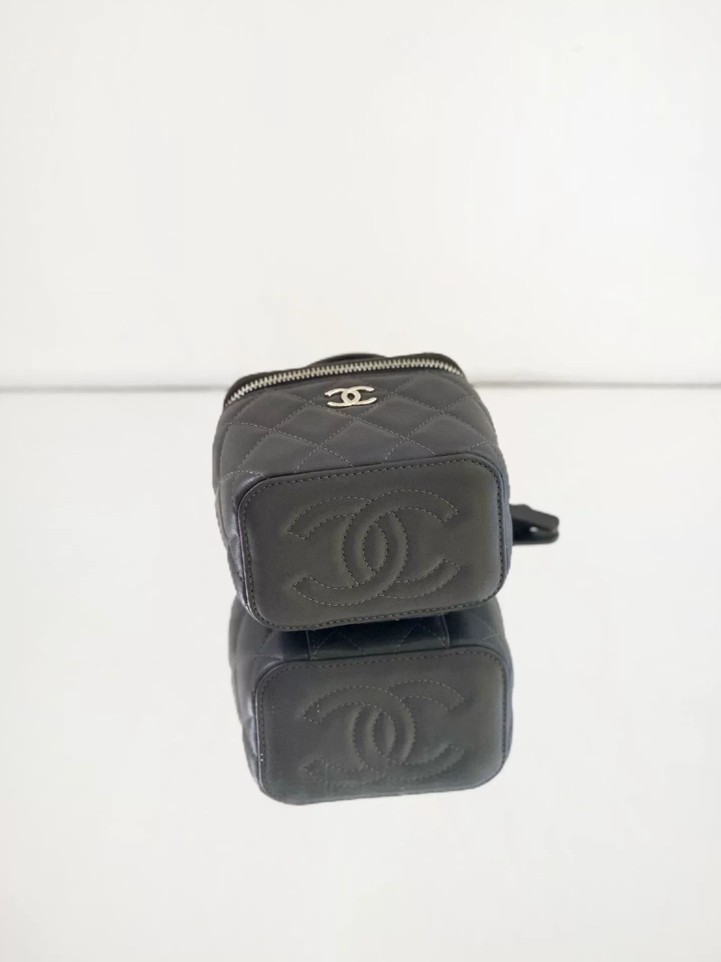 Chanel Pre-loved Bag Very good condition Size ONE SIZE - 5 Thumbnail