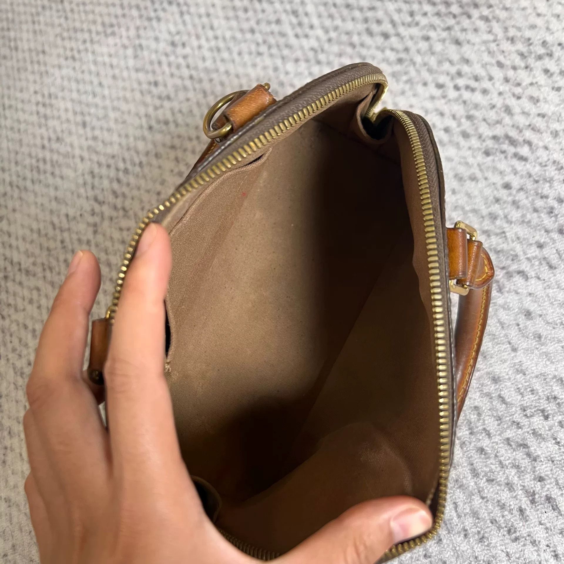 Louis Vuitton Pre-loved Bag Very good condition Size ONE SIZE - 7 Thumbnail