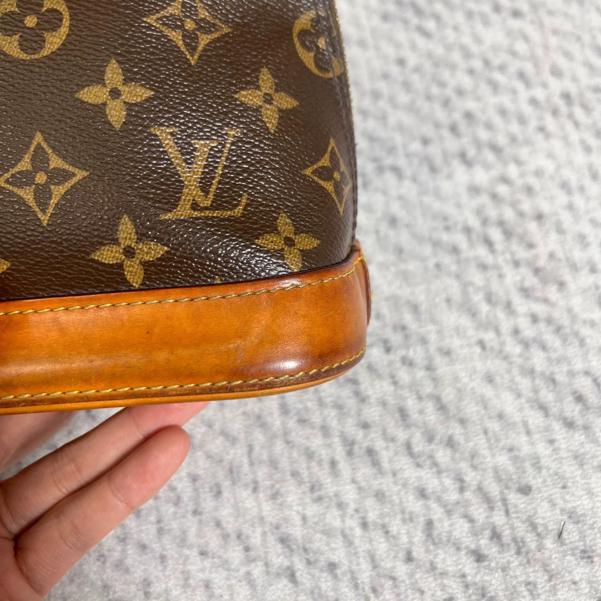 Louis Vuitton Pre-loved Bag Very good condition Size ONE SIZE - 6 Thumbnail