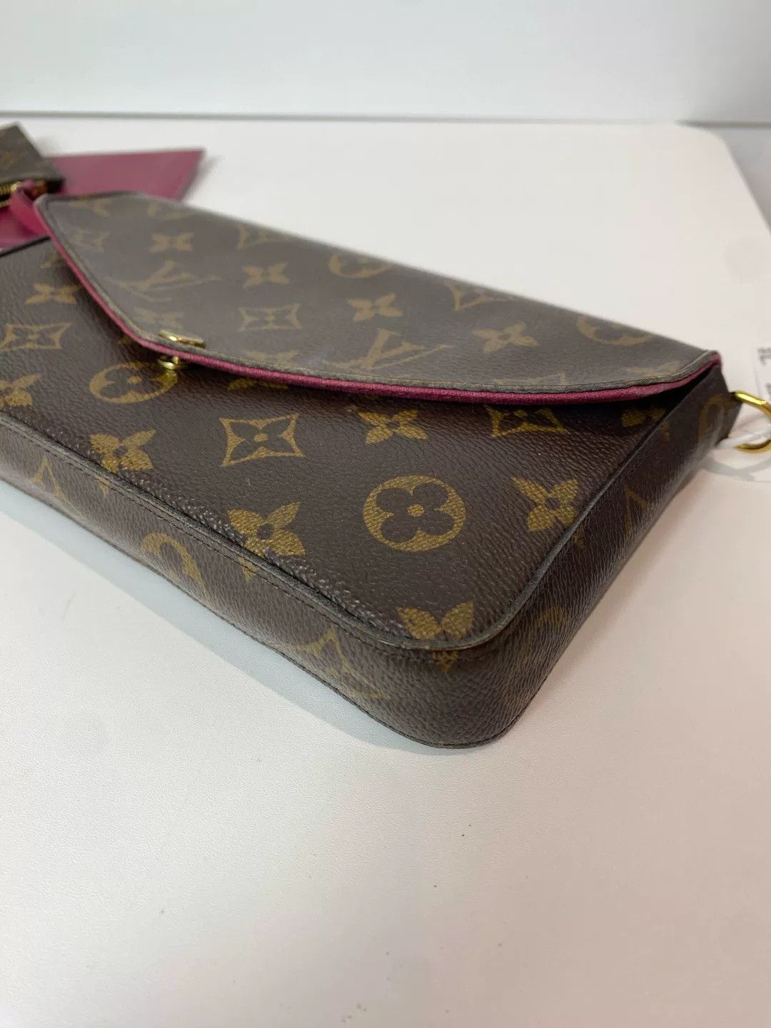 Louis Vuitton Pre-loved Bag Very good condition Size ONE SIZE - 4 Thumbnail