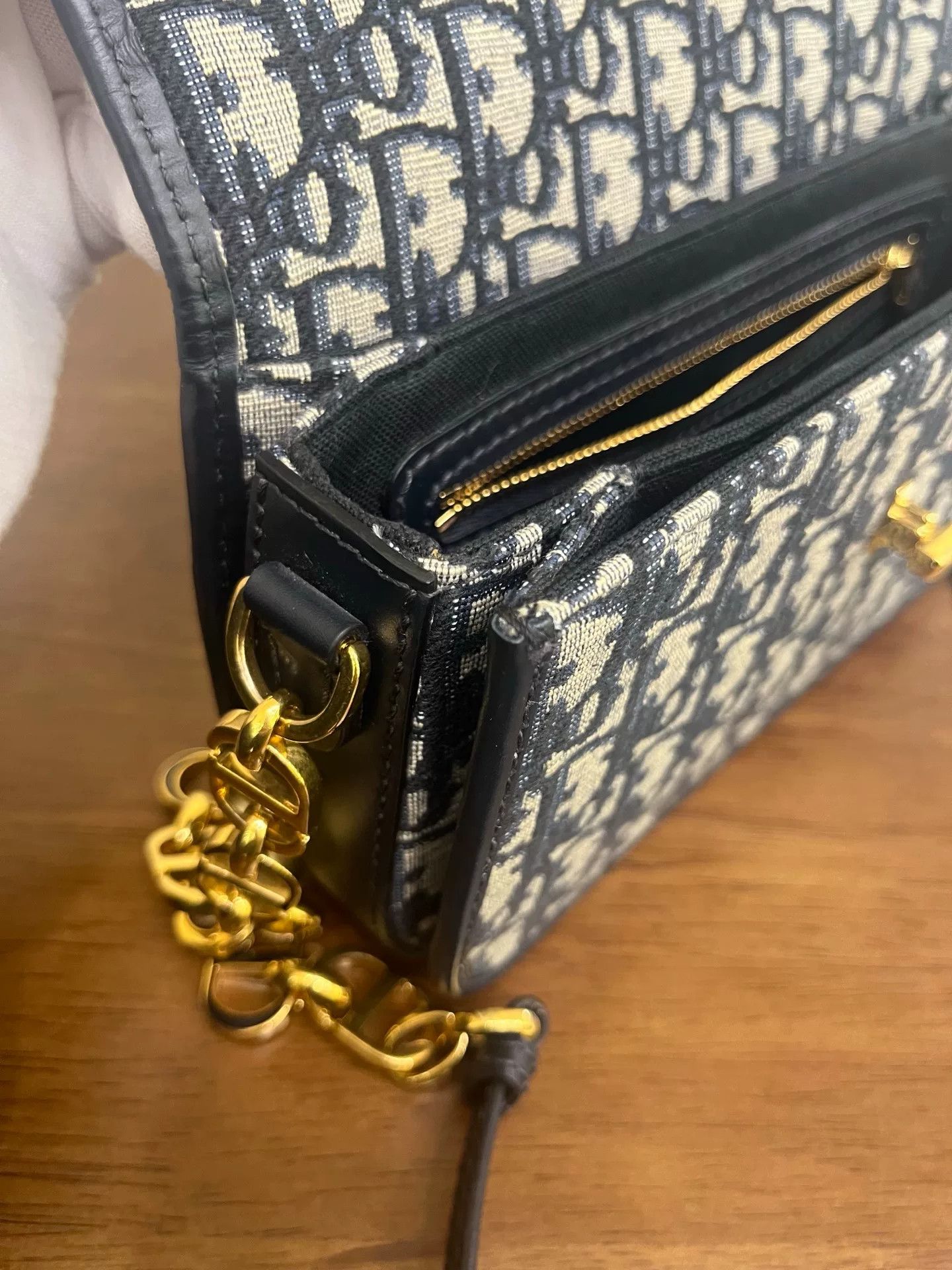 Dior Pre-loved Bag Very good condition Size ONE SIZE - 9 Thumbnail