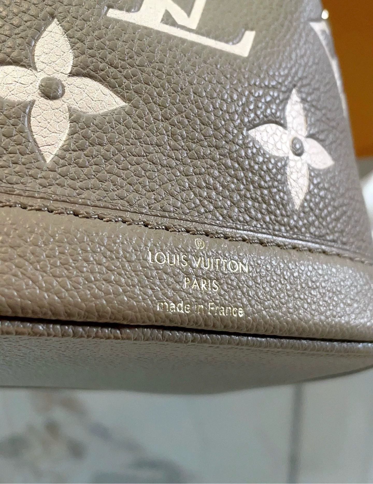 Louis Vuitton Pre-loved Bag Very good condition Size ONE SIZE - 8 Thumbnail