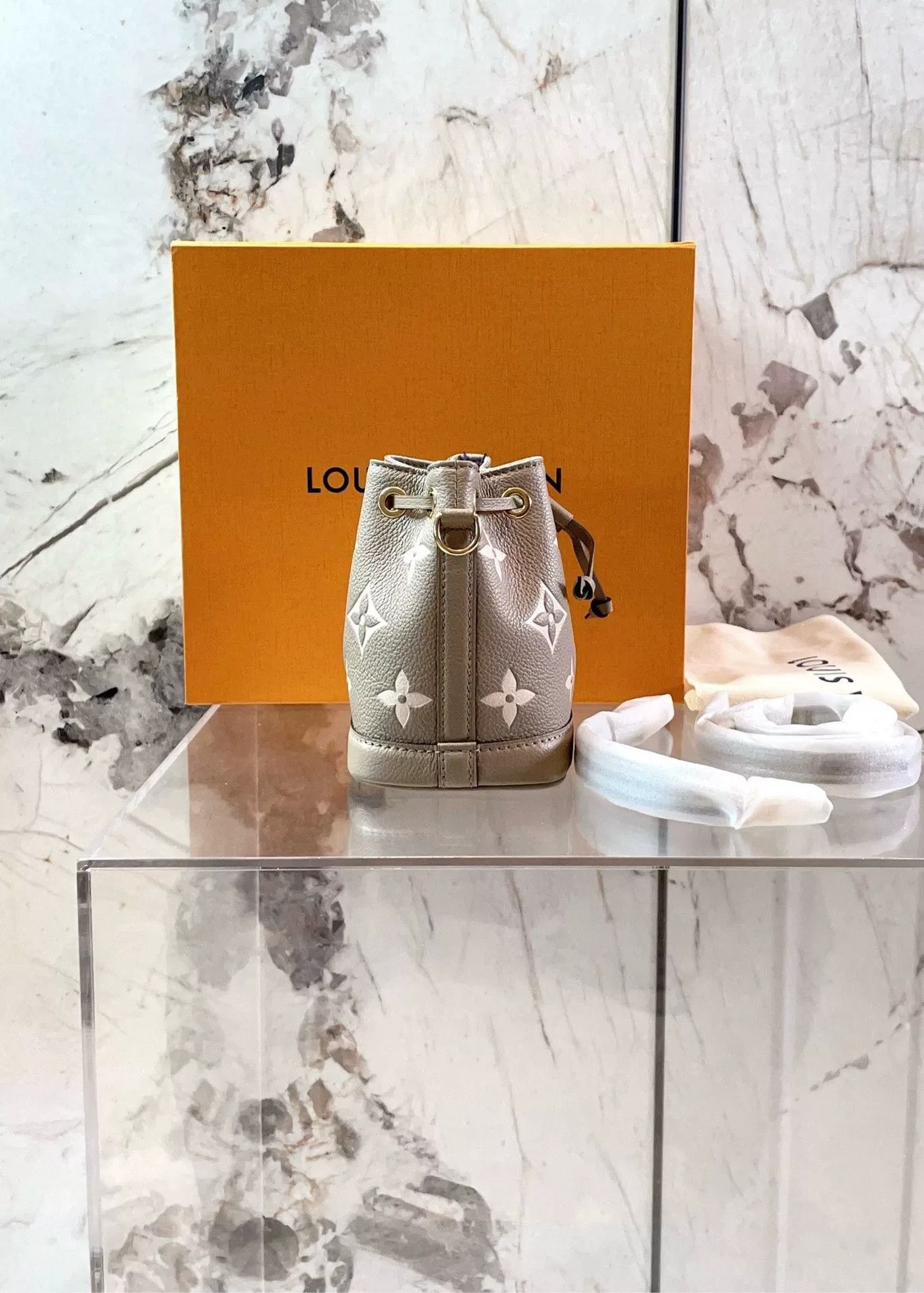 Louis Vuitton Pre-loved Bag Very good condition Size ONE SIZE - 3 Thumbnail