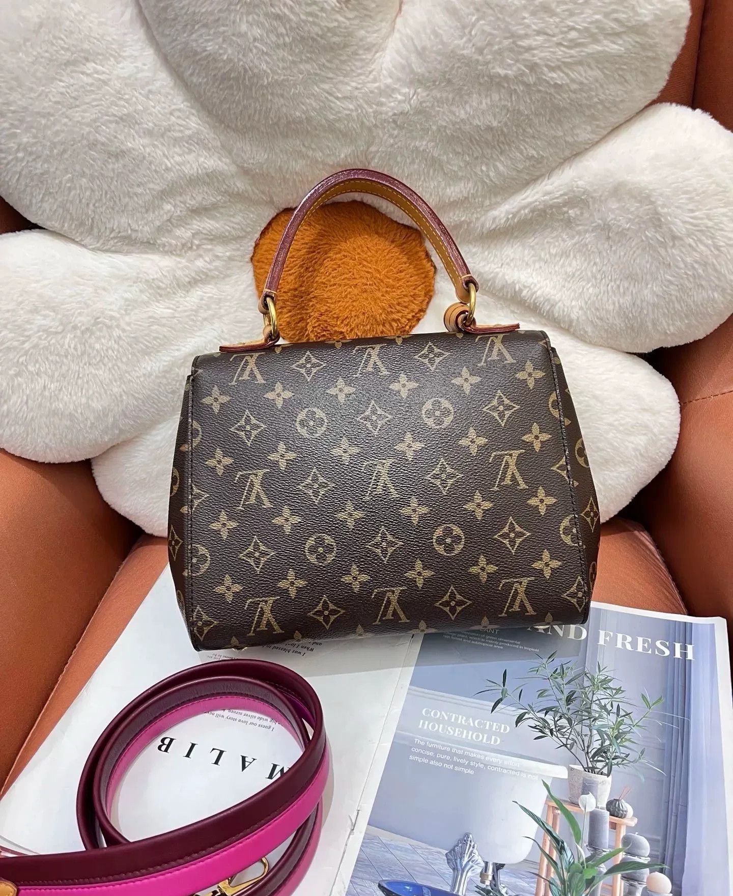 Louis Vuitton Pre-loved Bag Very good condition Size ONE SIZE - 2 Thumbnail
