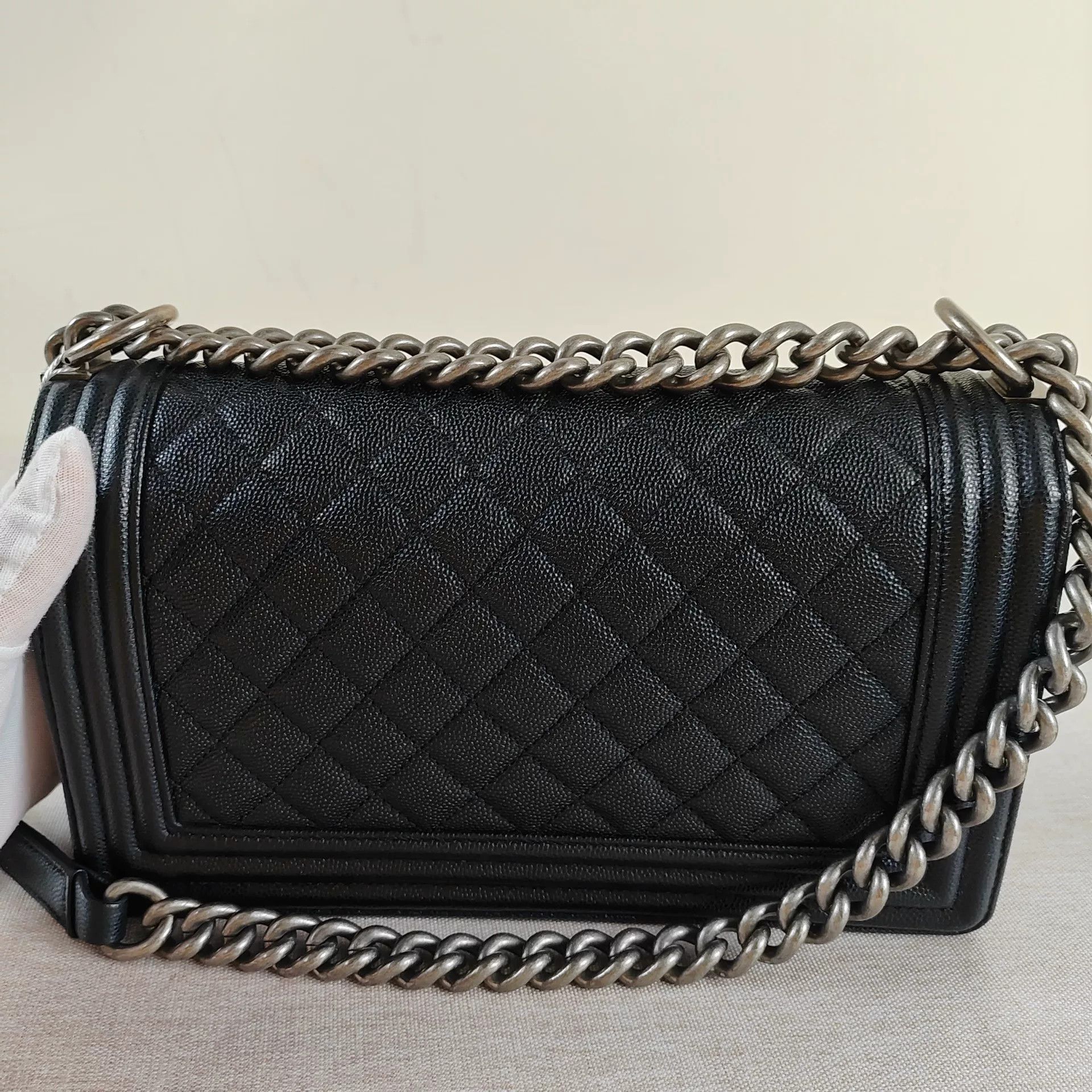 Chanel Pre-loved Bag Very good condition Size ONE SIZE - 5 Thumbnail
